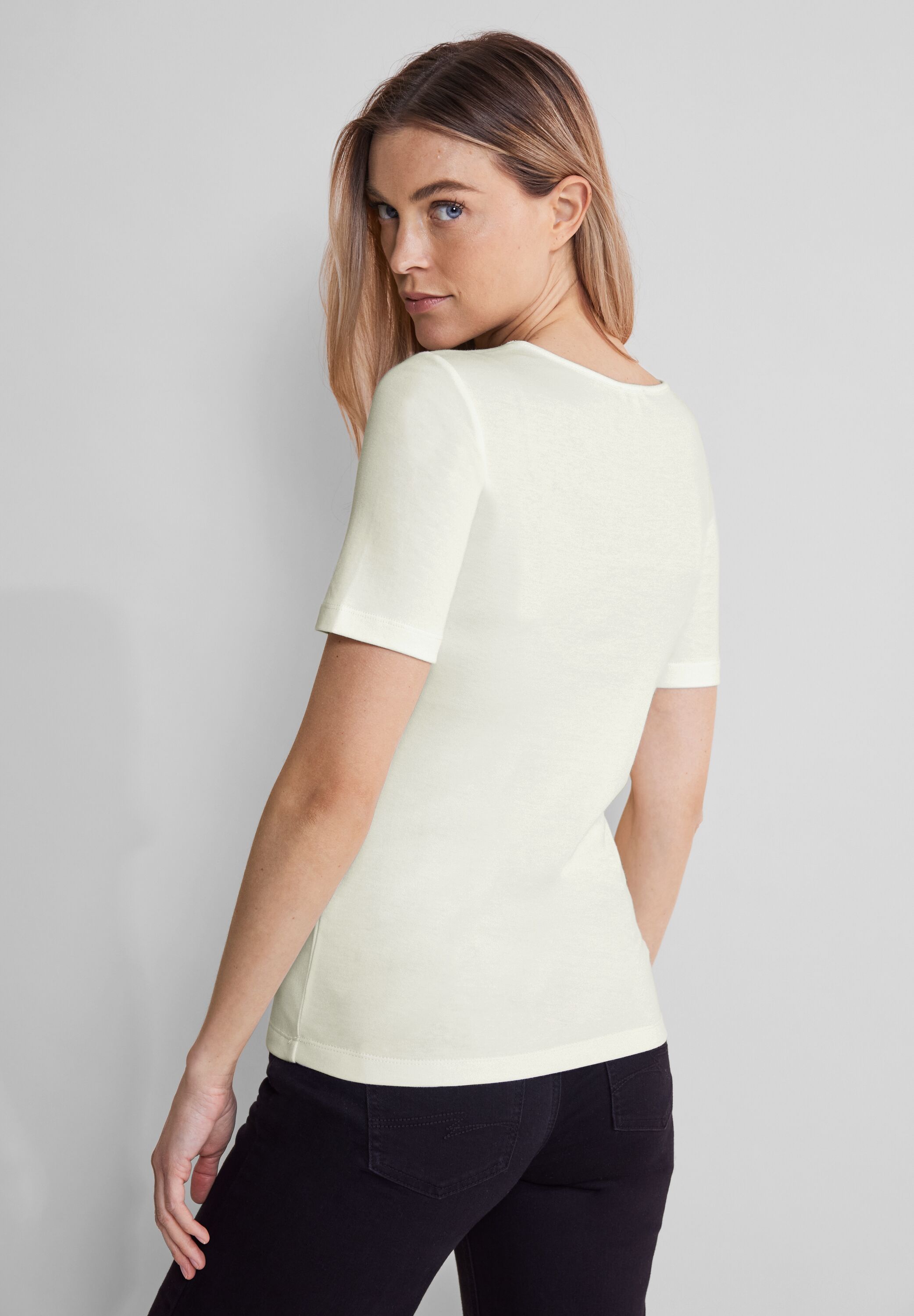 Shirt mit Herz-Ausschnitt