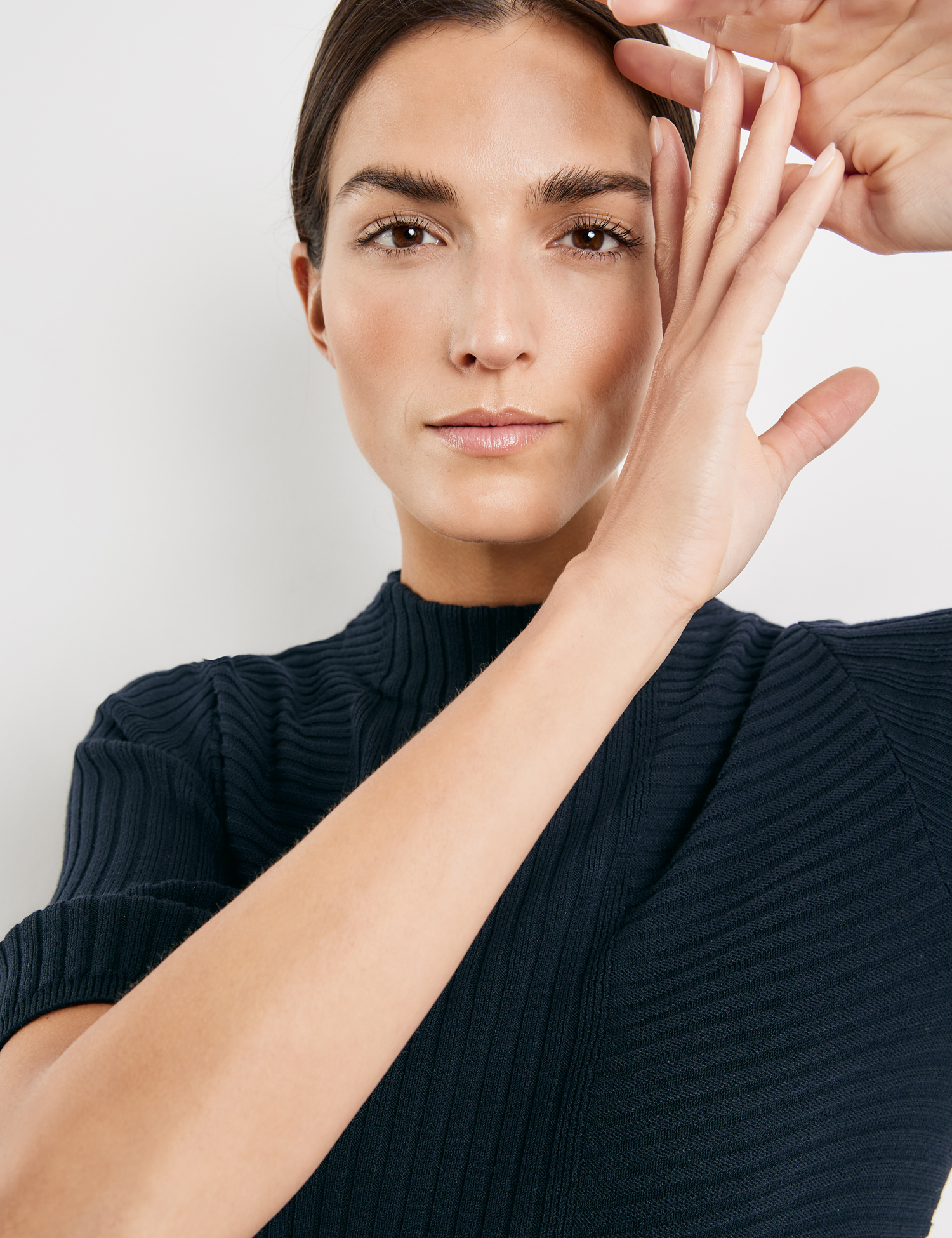 Strickkleid mit Stehkragen