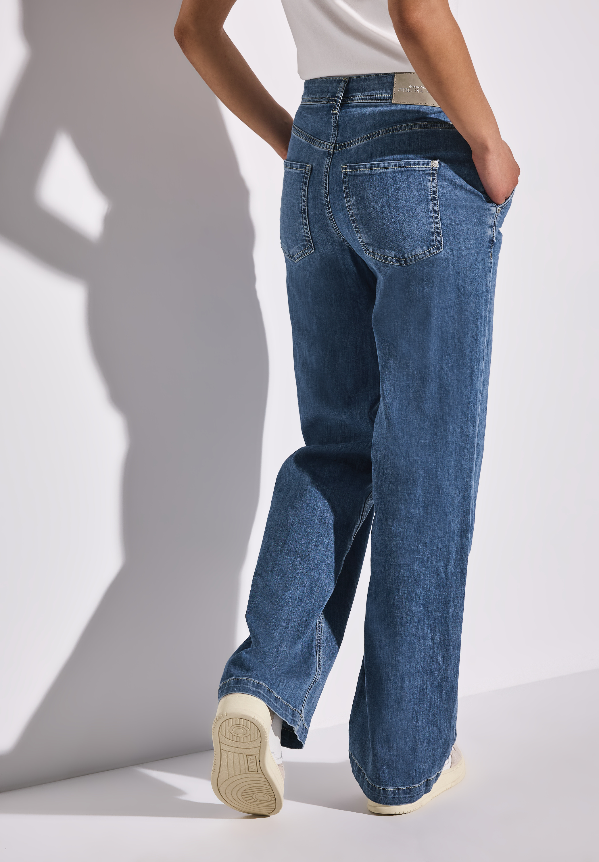 Wide Leg Jeans