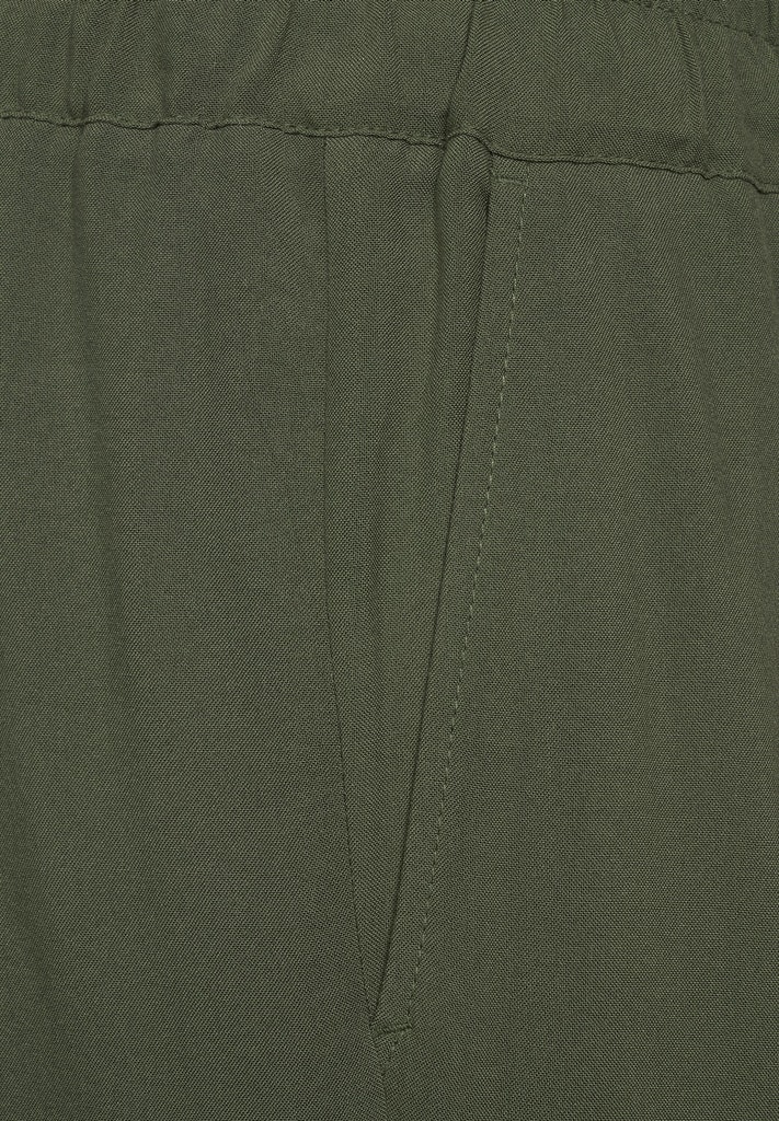 Casual Fit Hose