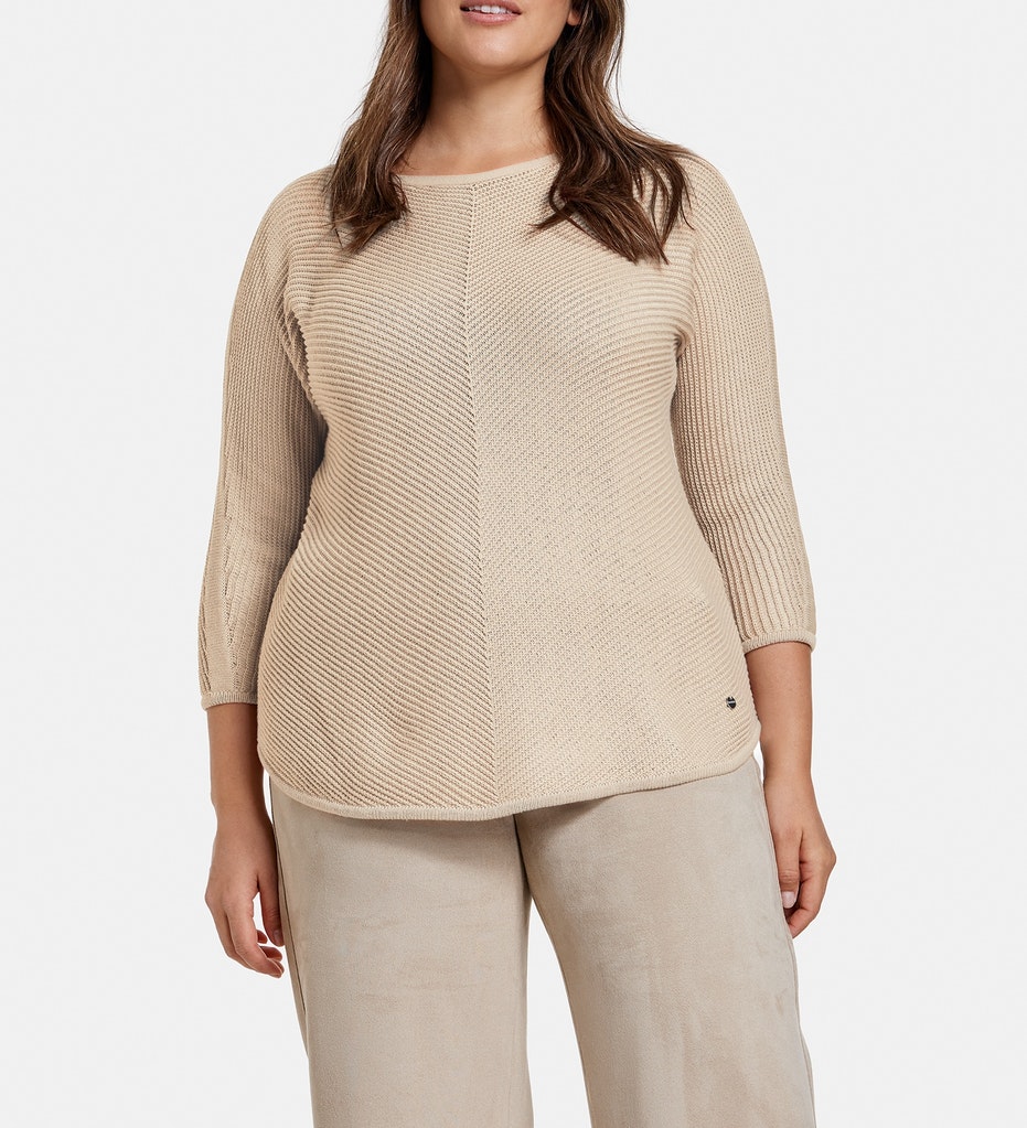 3/4 Arm Pullover mit spitz zulaufendem Saum