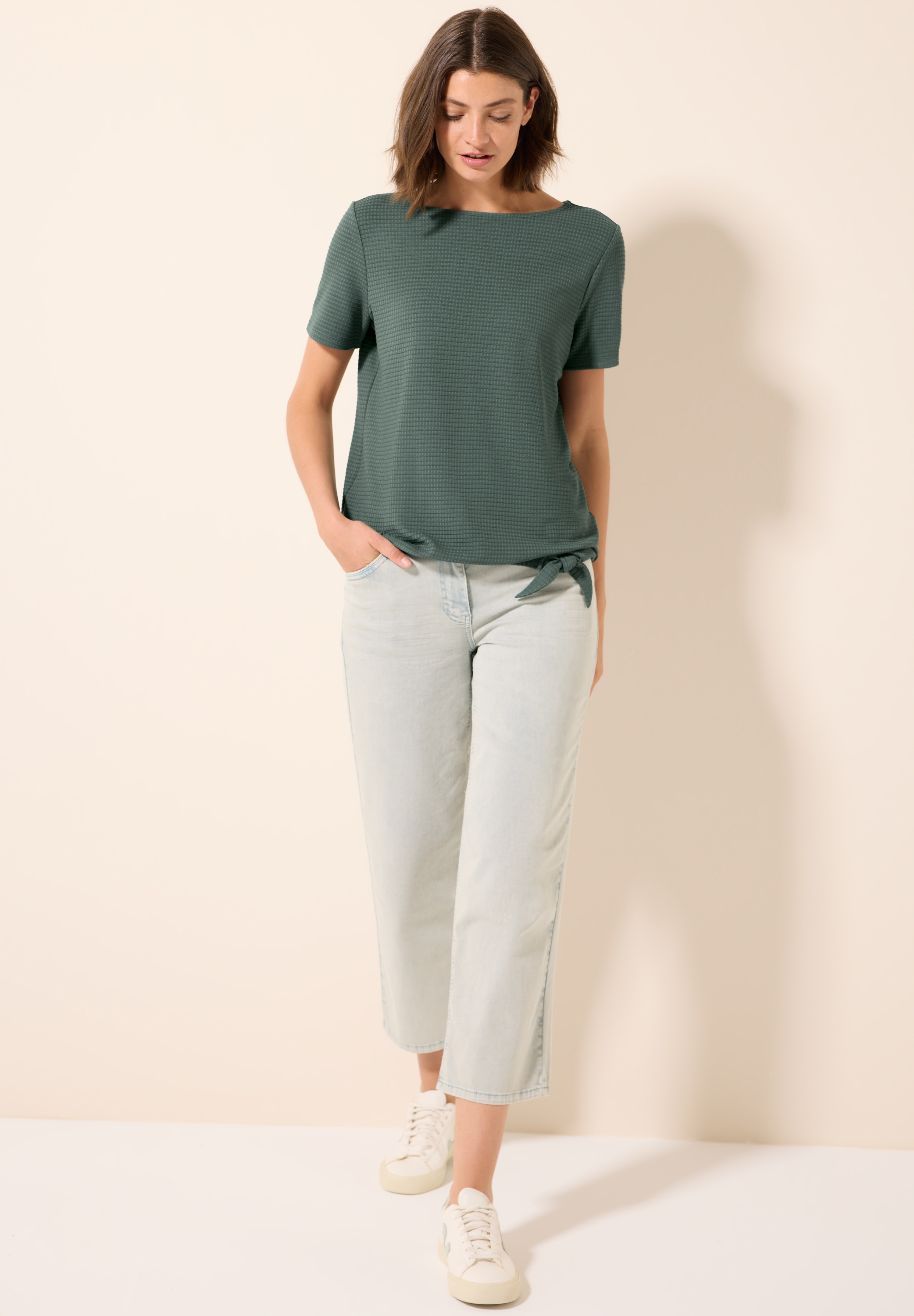 Strukturshirt mit Knoten