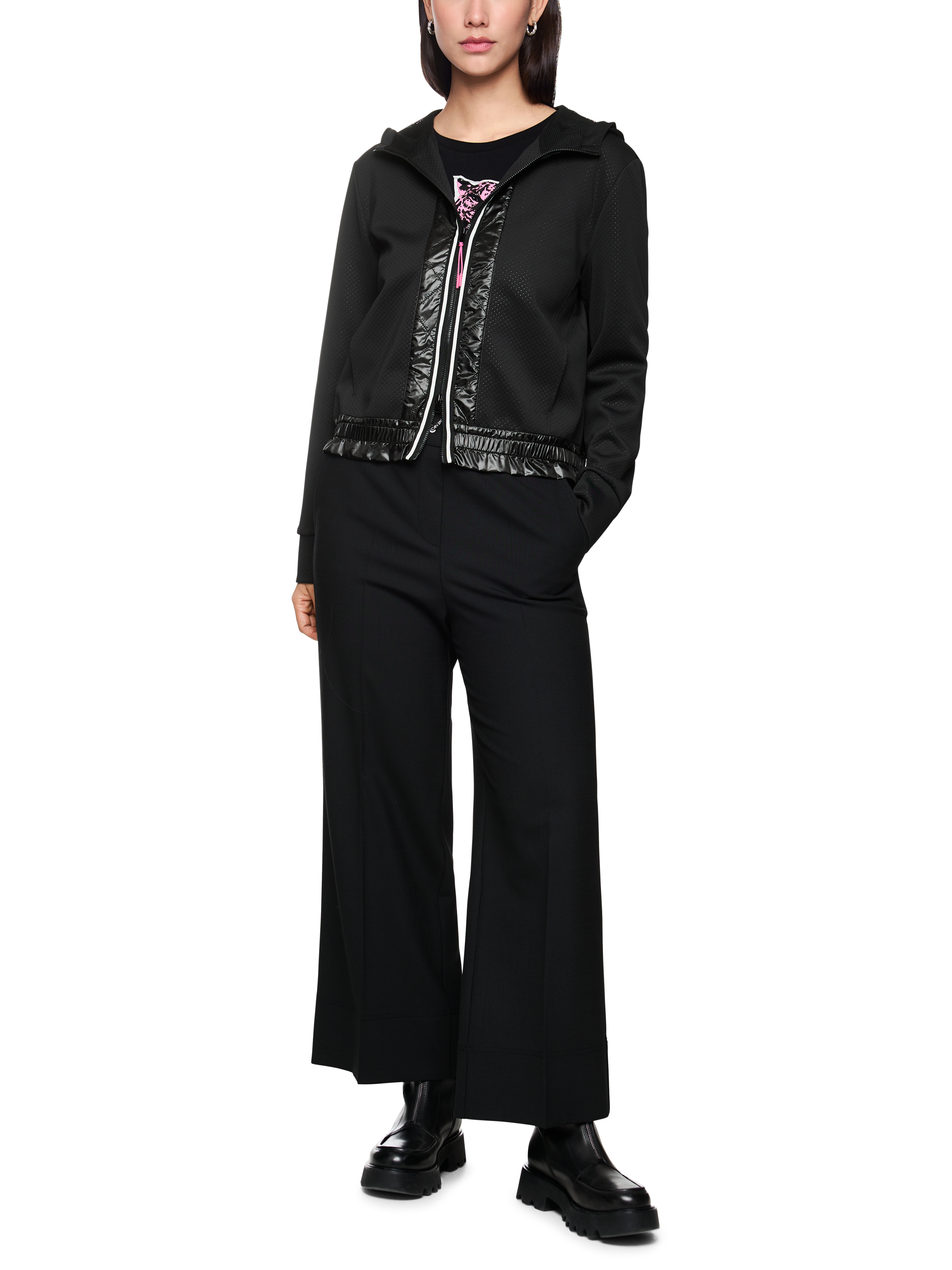 Sportive Jacke mit Kontraststreifen