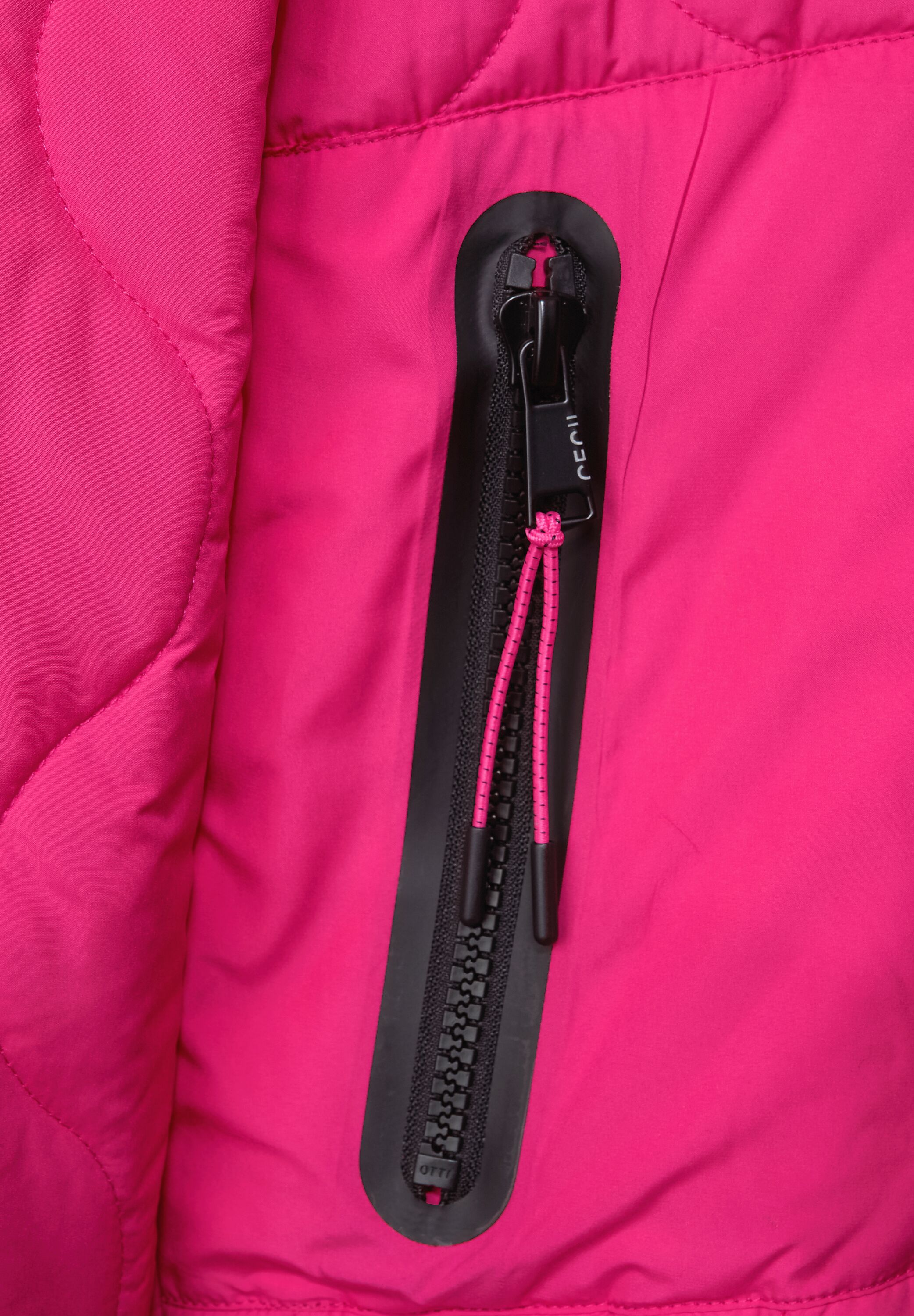 Leichte Steppjacke