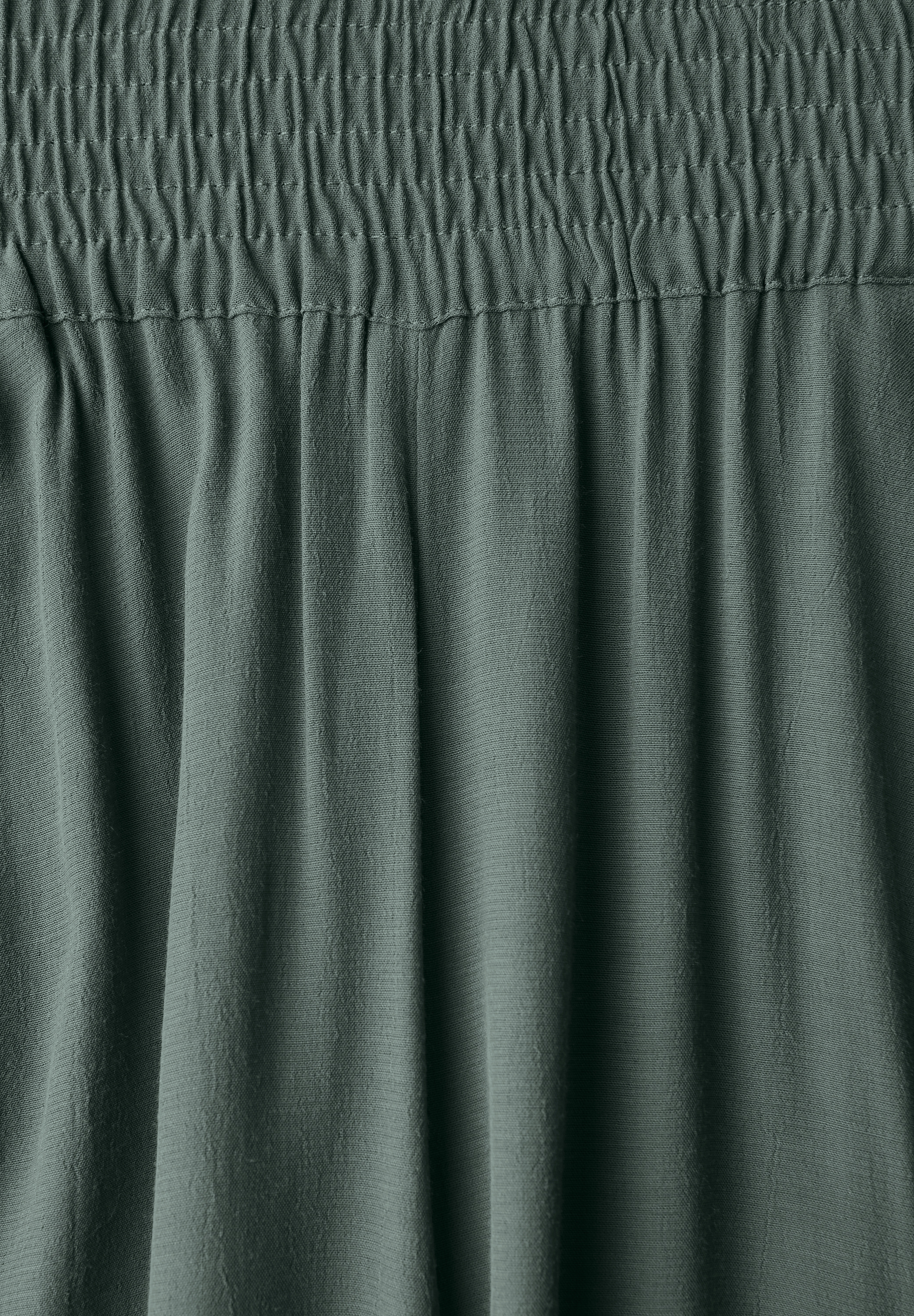 Wide Leg Crepe Hose