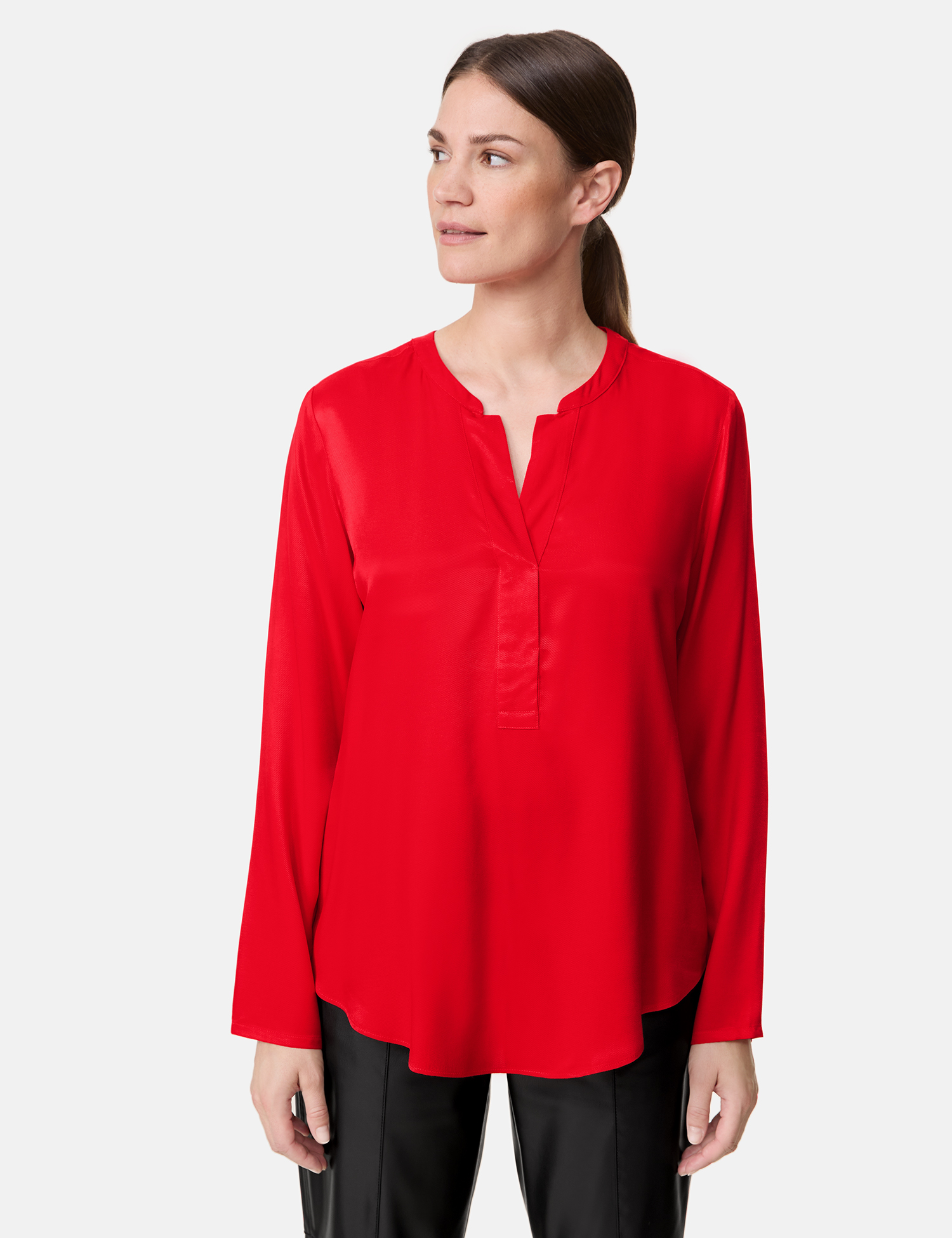 Nachhaltige Bluse mit Tunikaausschnitt