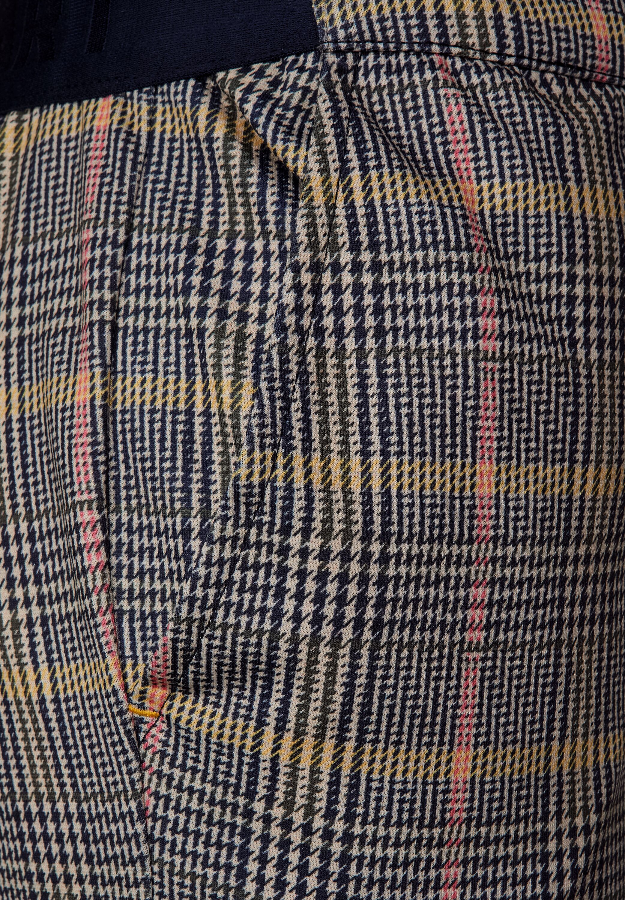 Casual Fit Hose in Glencheck