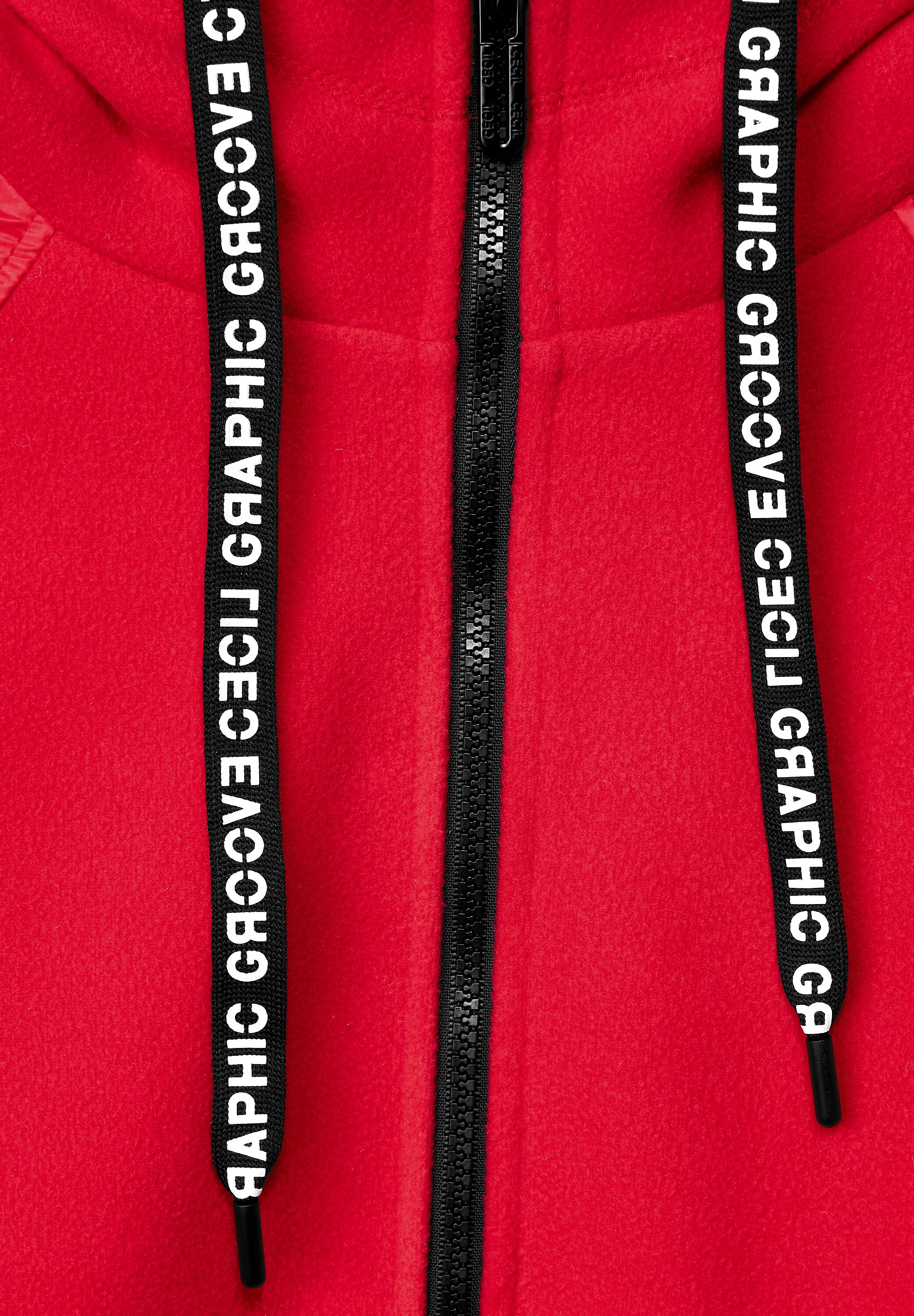 Fleecejacke im Materialmix