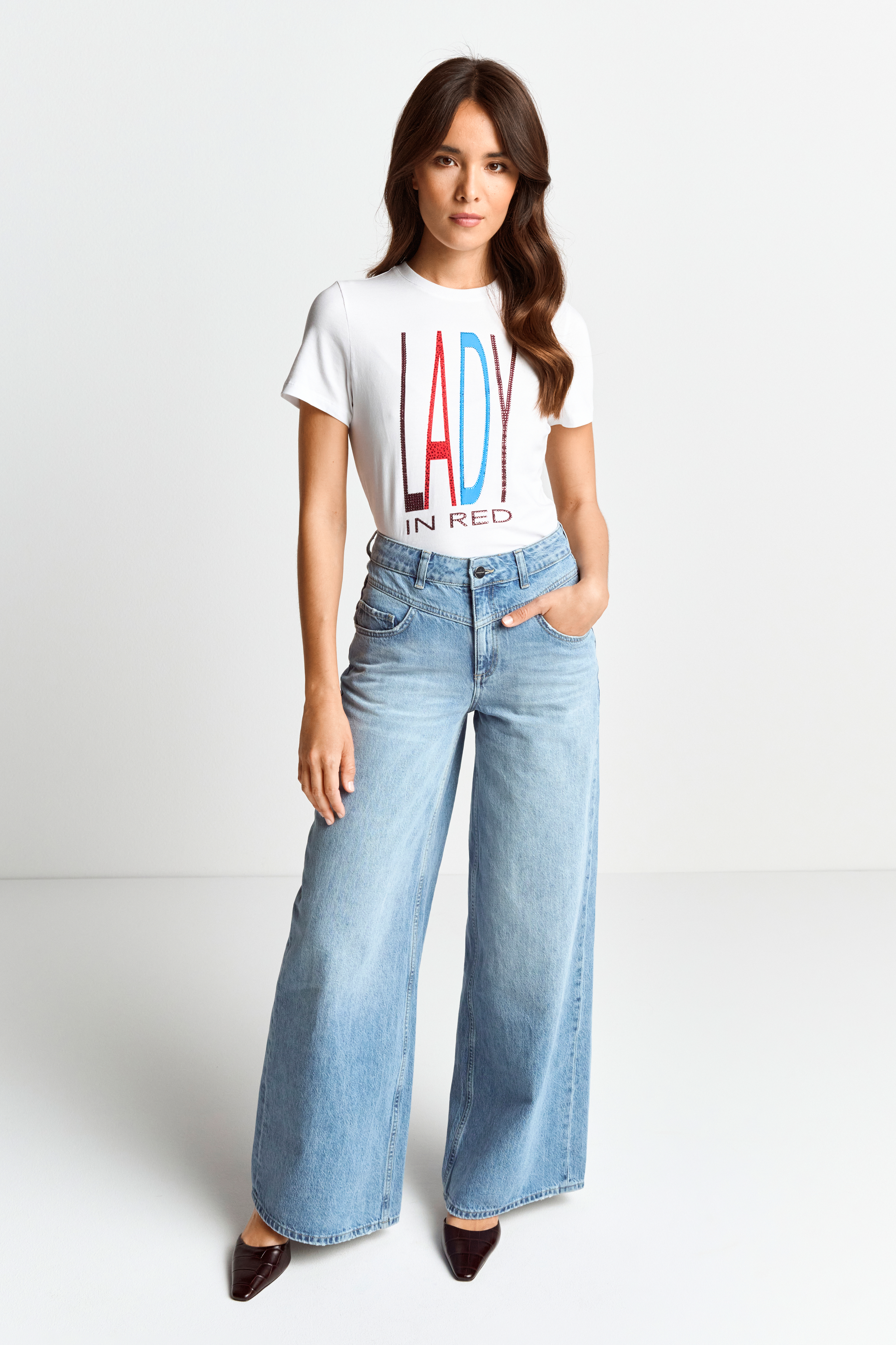 Slim Fit T-Shirt with print "Lady" organic