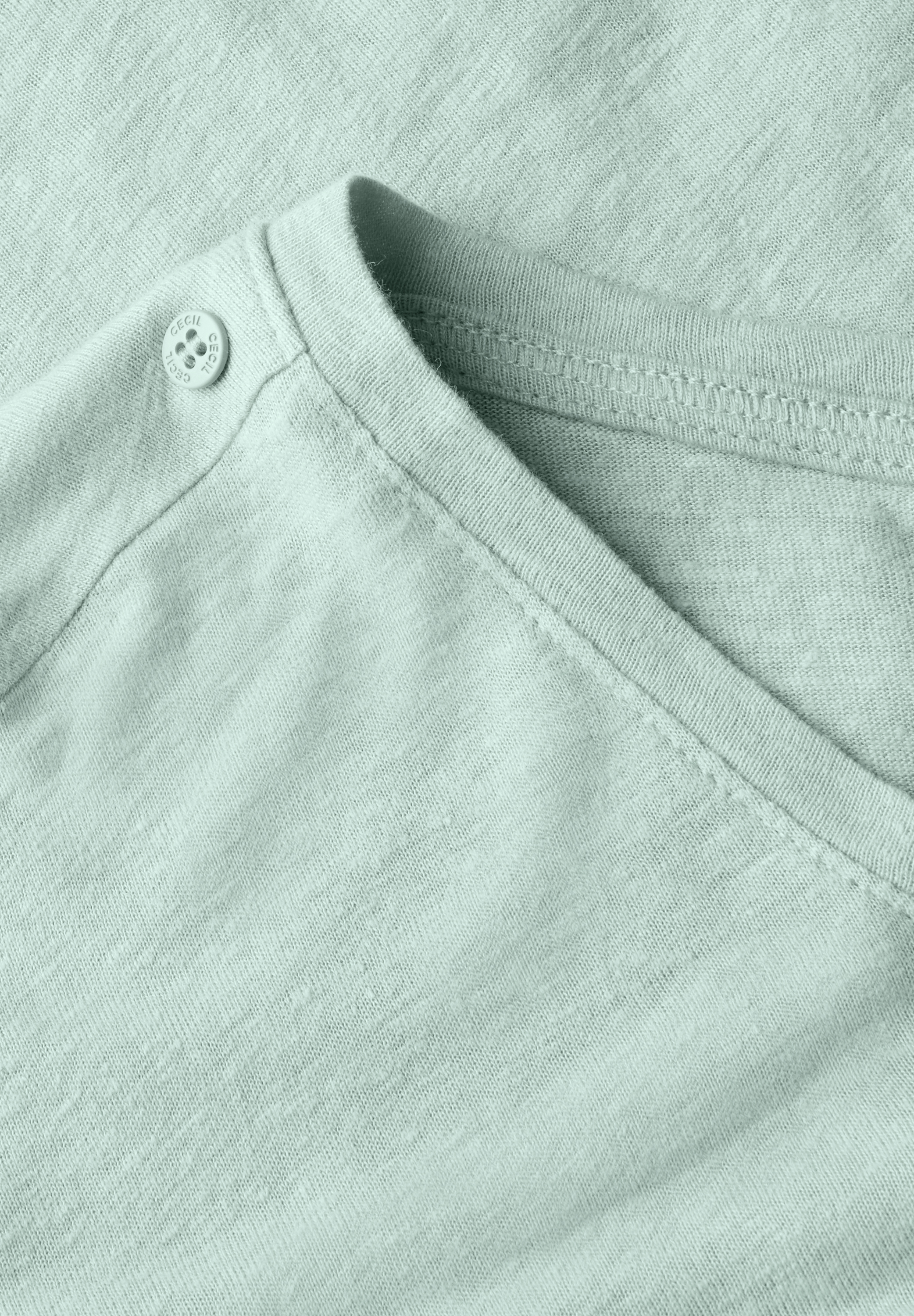 T-Shirt mit Knopfdetail