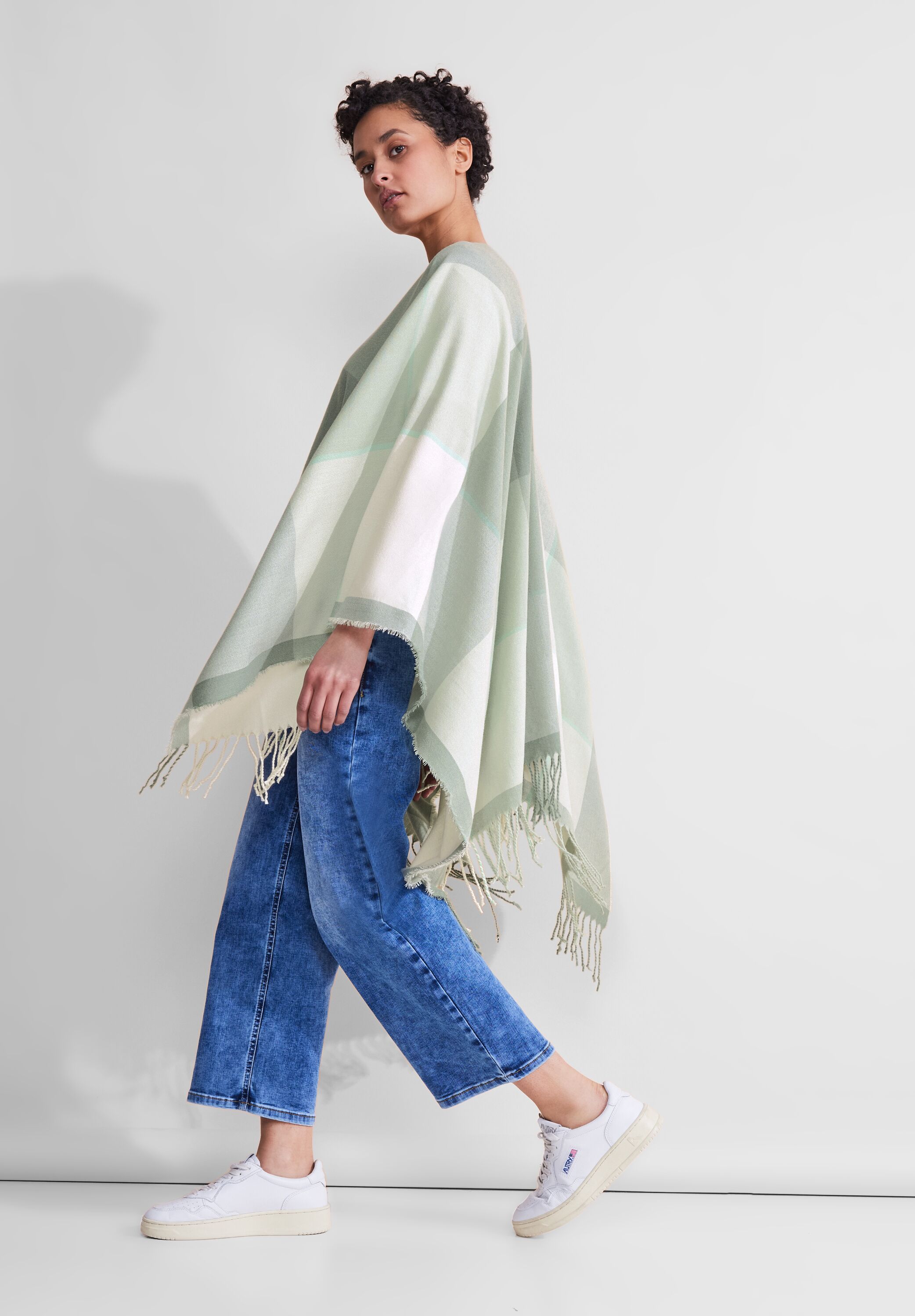 Karo Sommer Cape