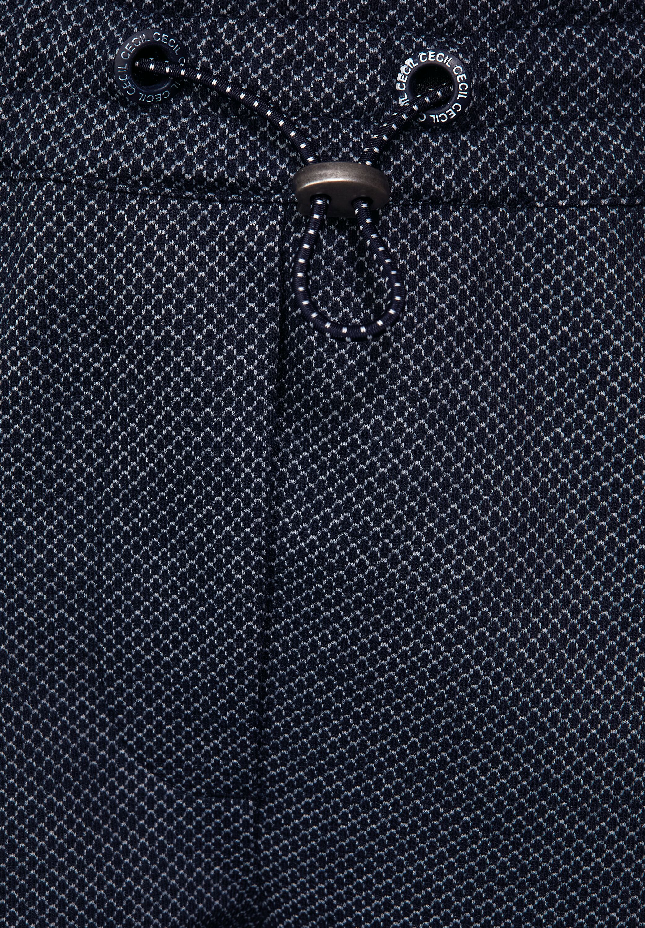 Casual Fit Hose