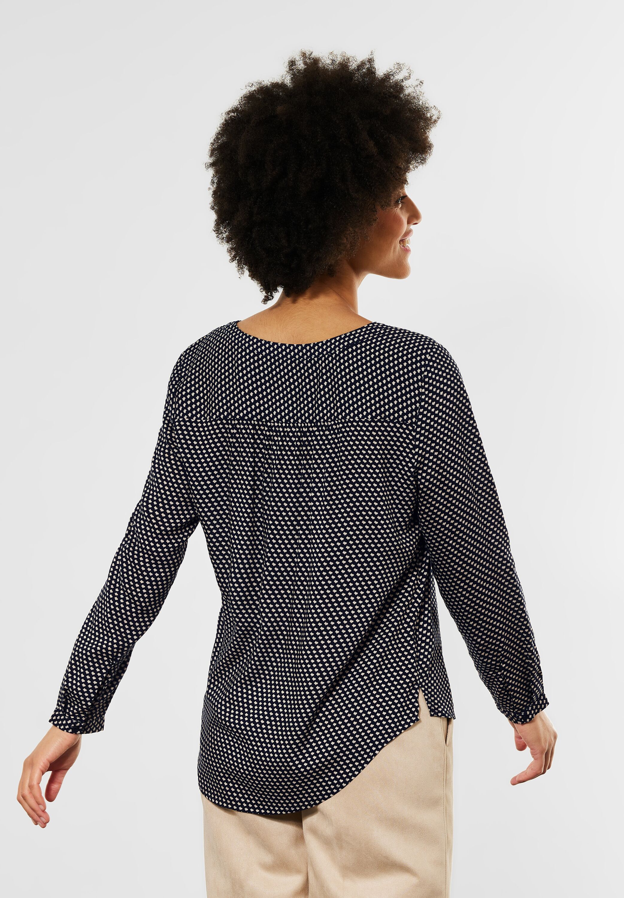 Bluse mit Minimalmuster