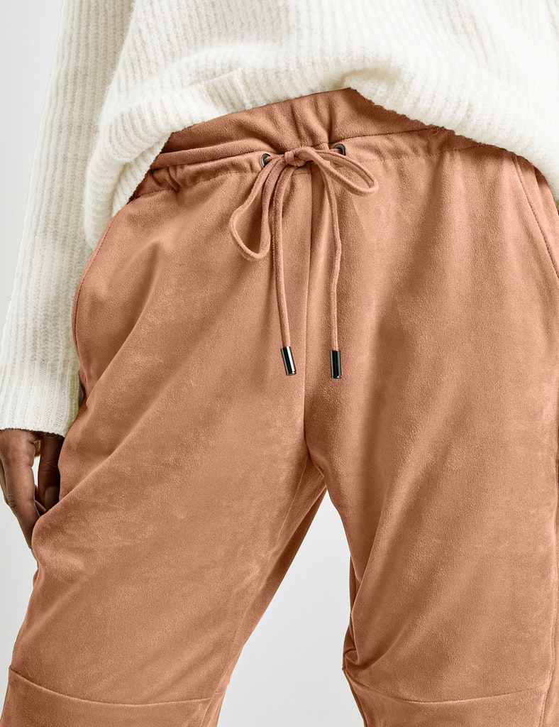 Jogpants mit Velourstouch
