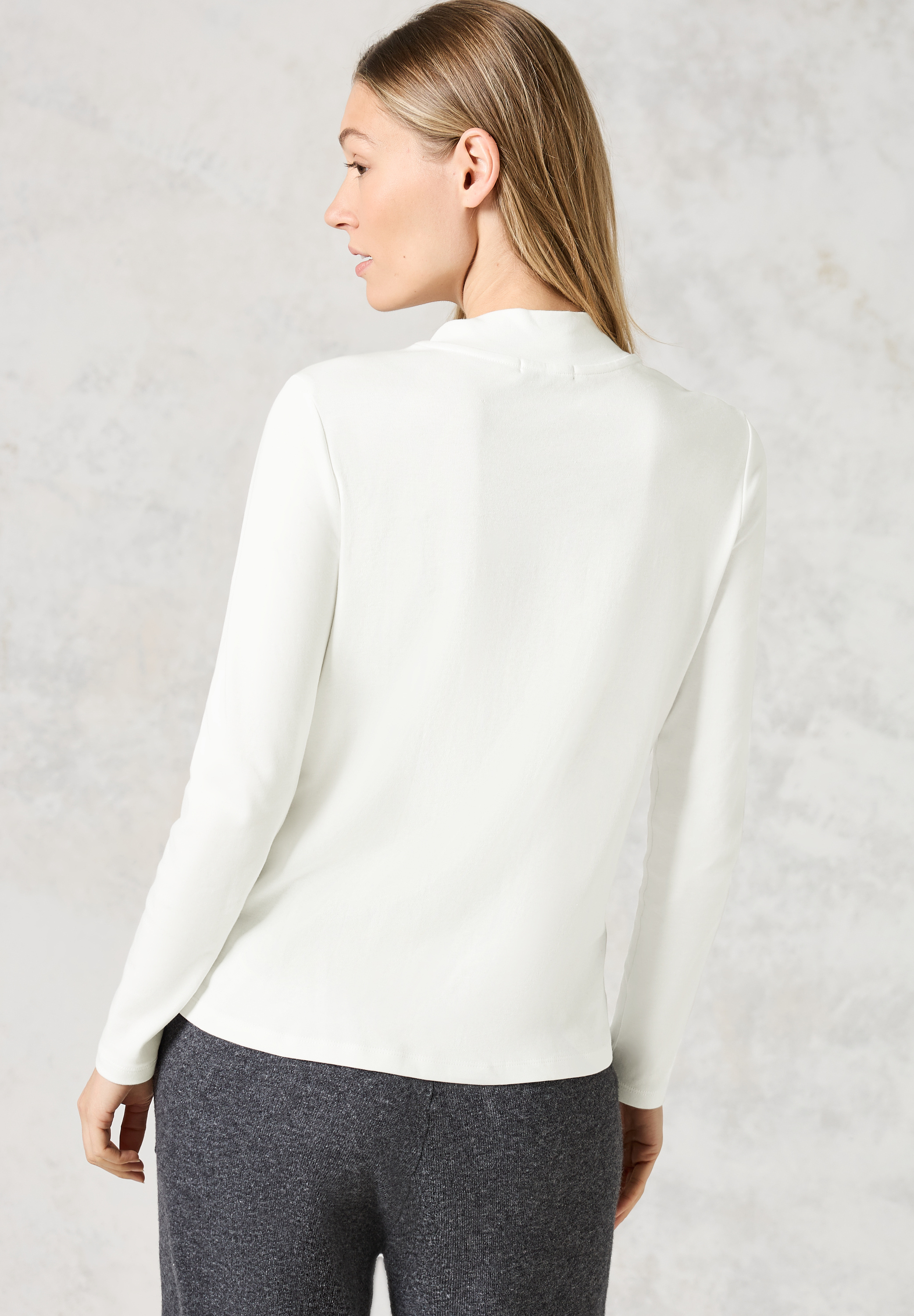 Basic Shirt mit Stehkragen