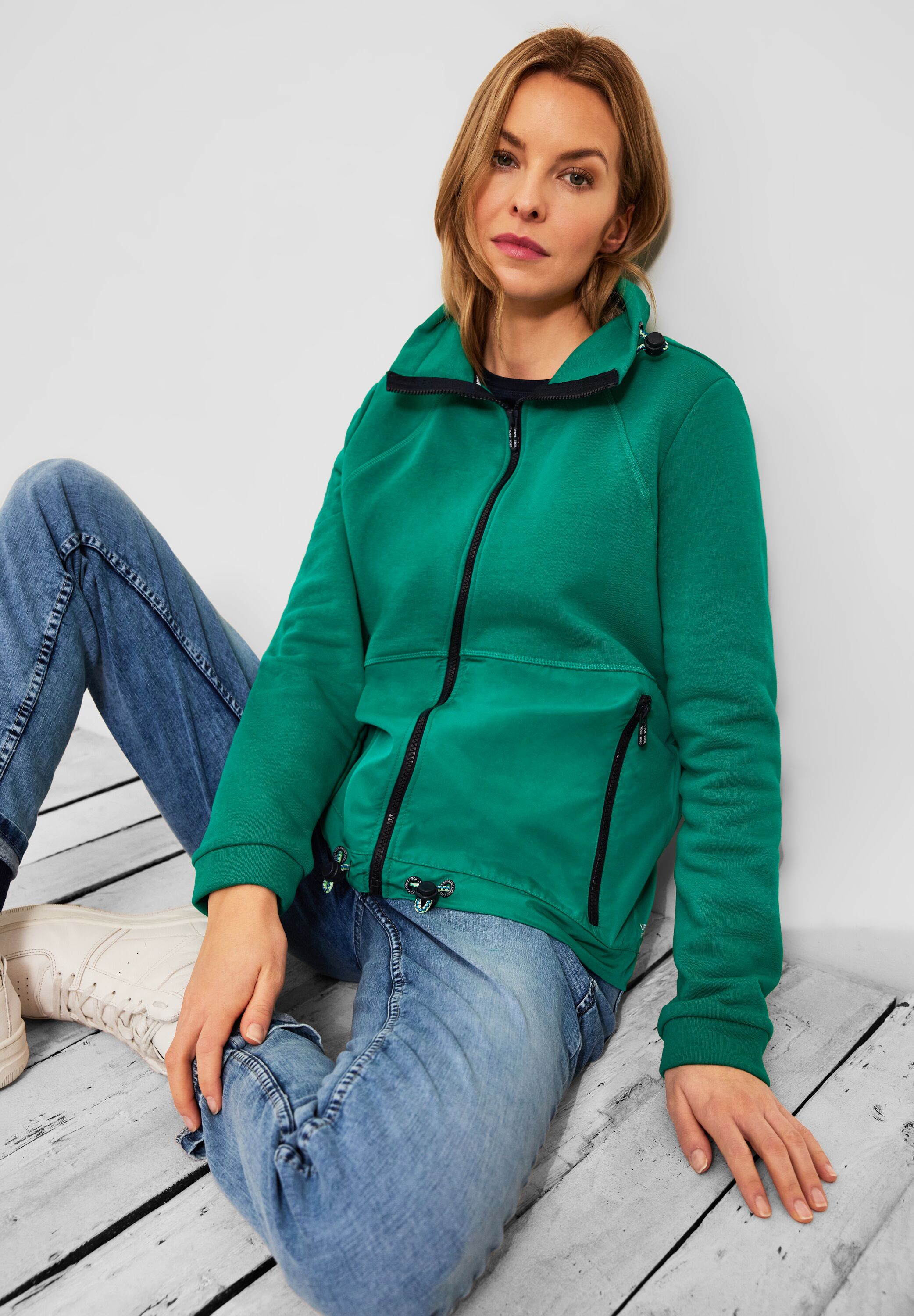 Materialmix Strickjacke
