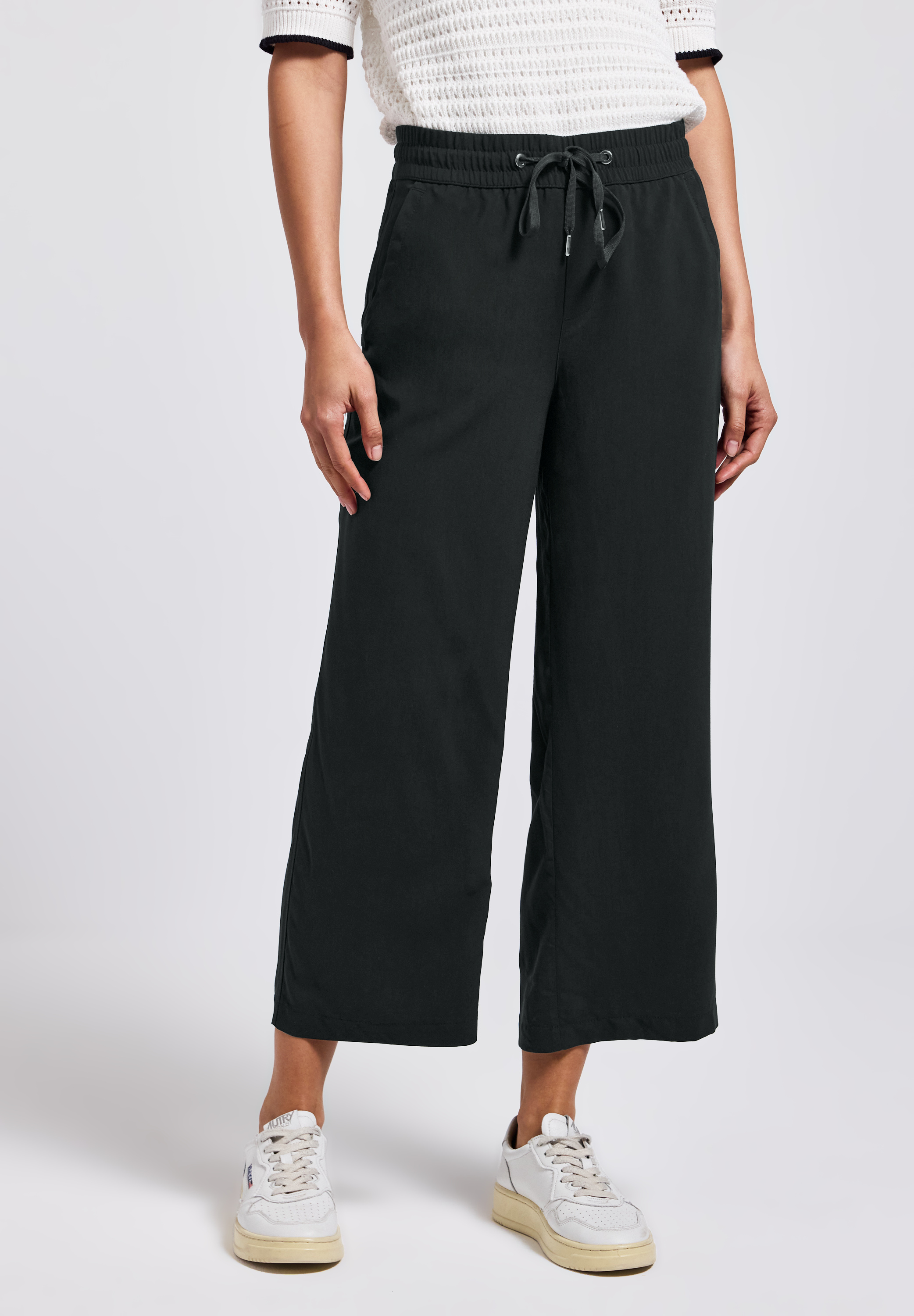 Wide Leg Hose