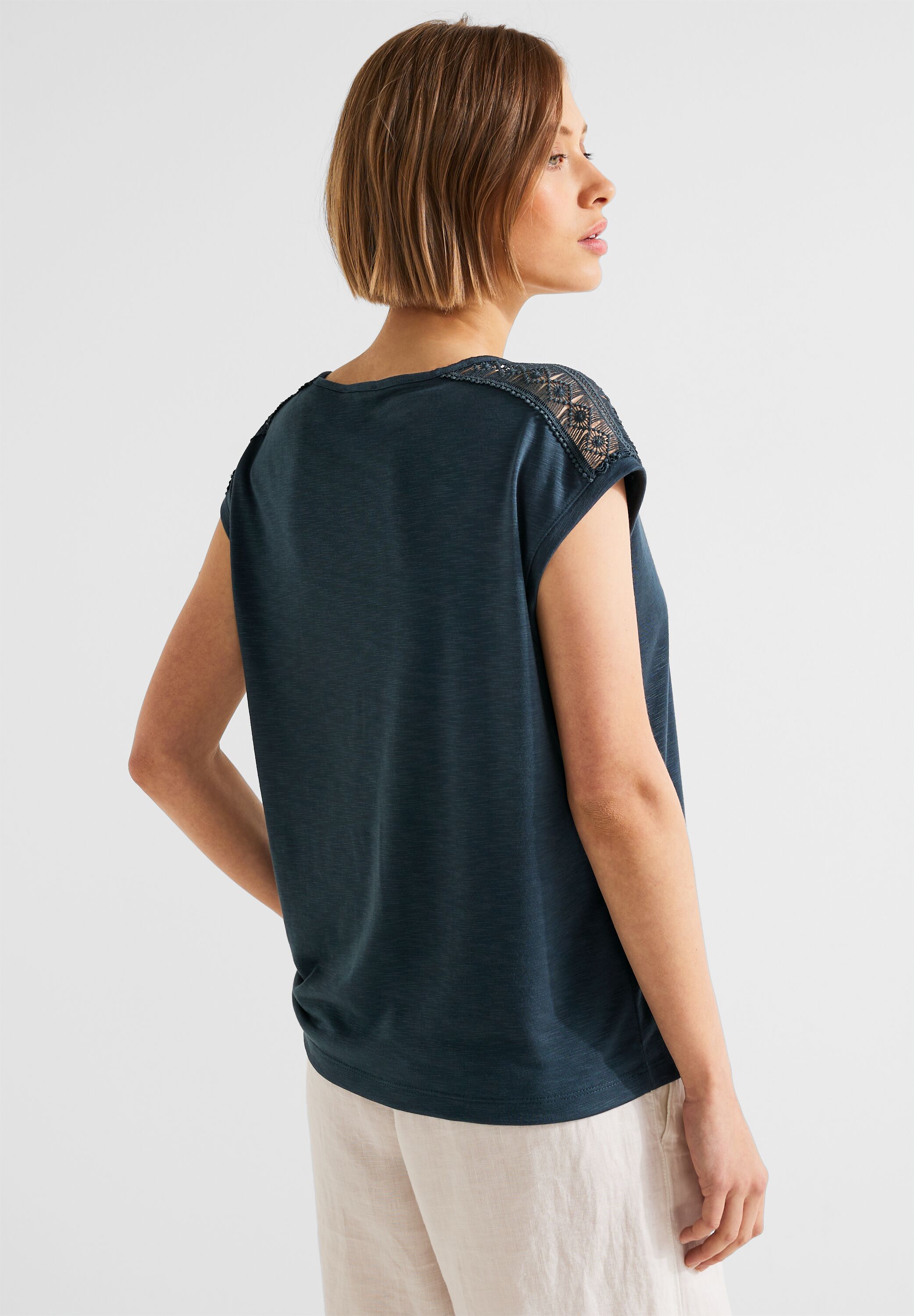 Shirt mit Spitzenschultern