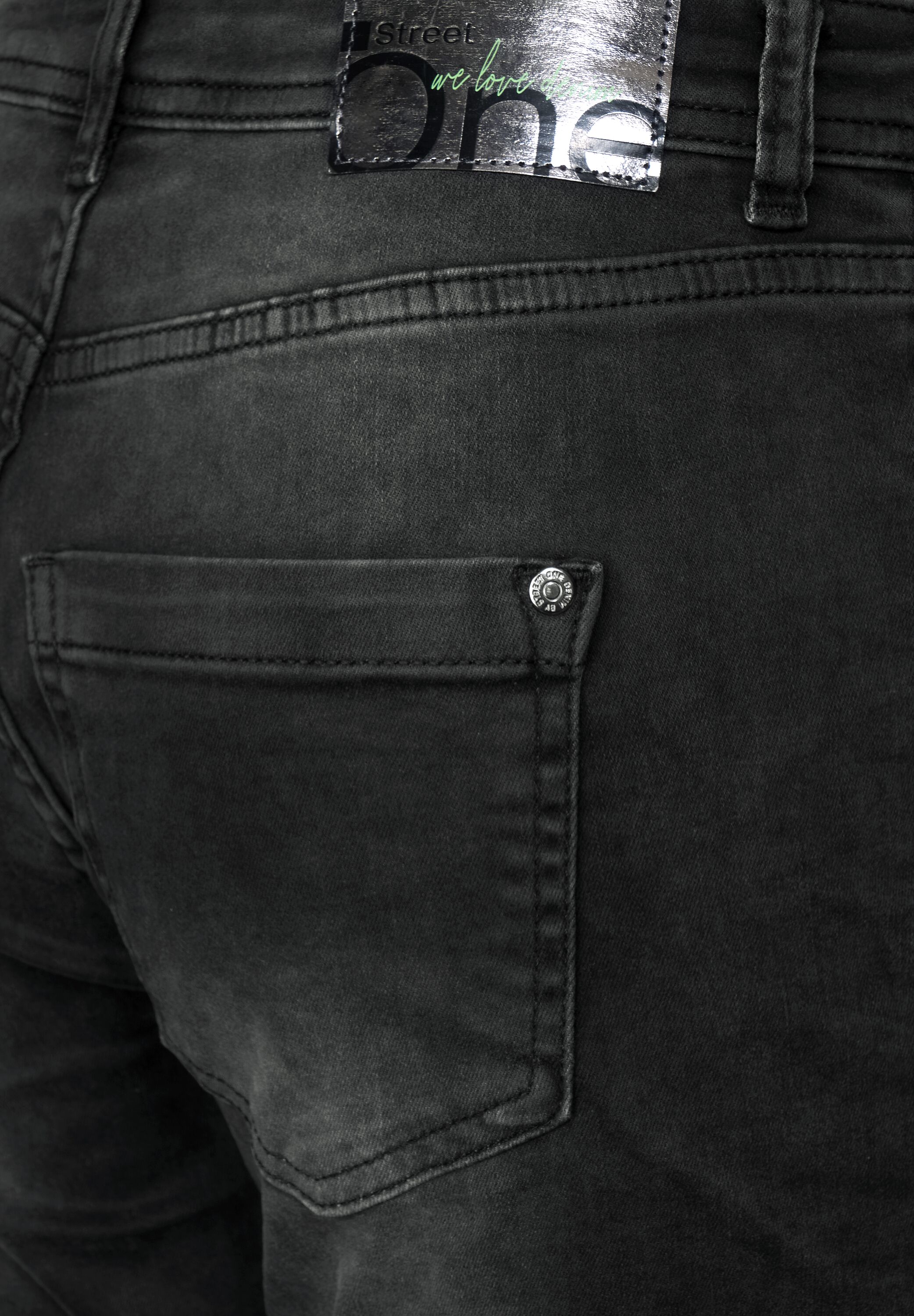 Casual Fit Jeans