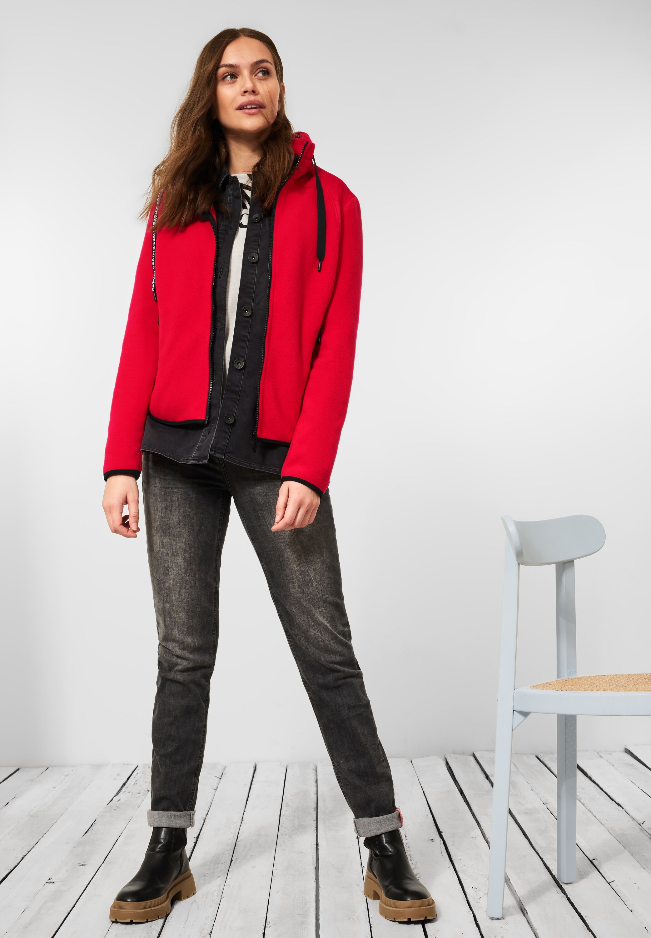 Fleecejacke im Materialmix