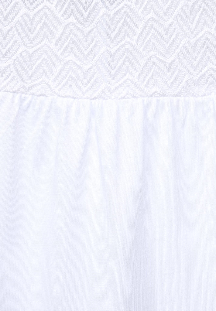 Top mit Spitzendetails