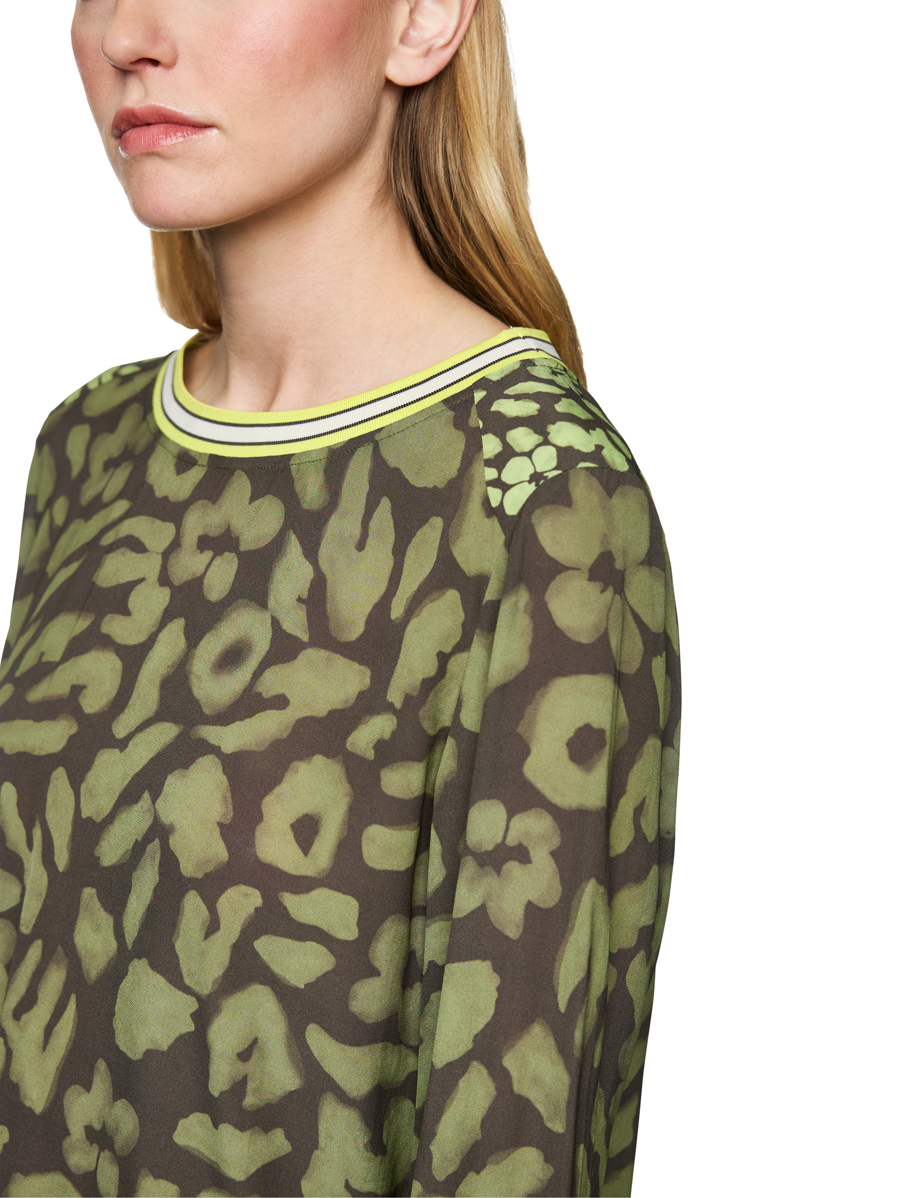 Schlupfbluse mit Leo-Druck