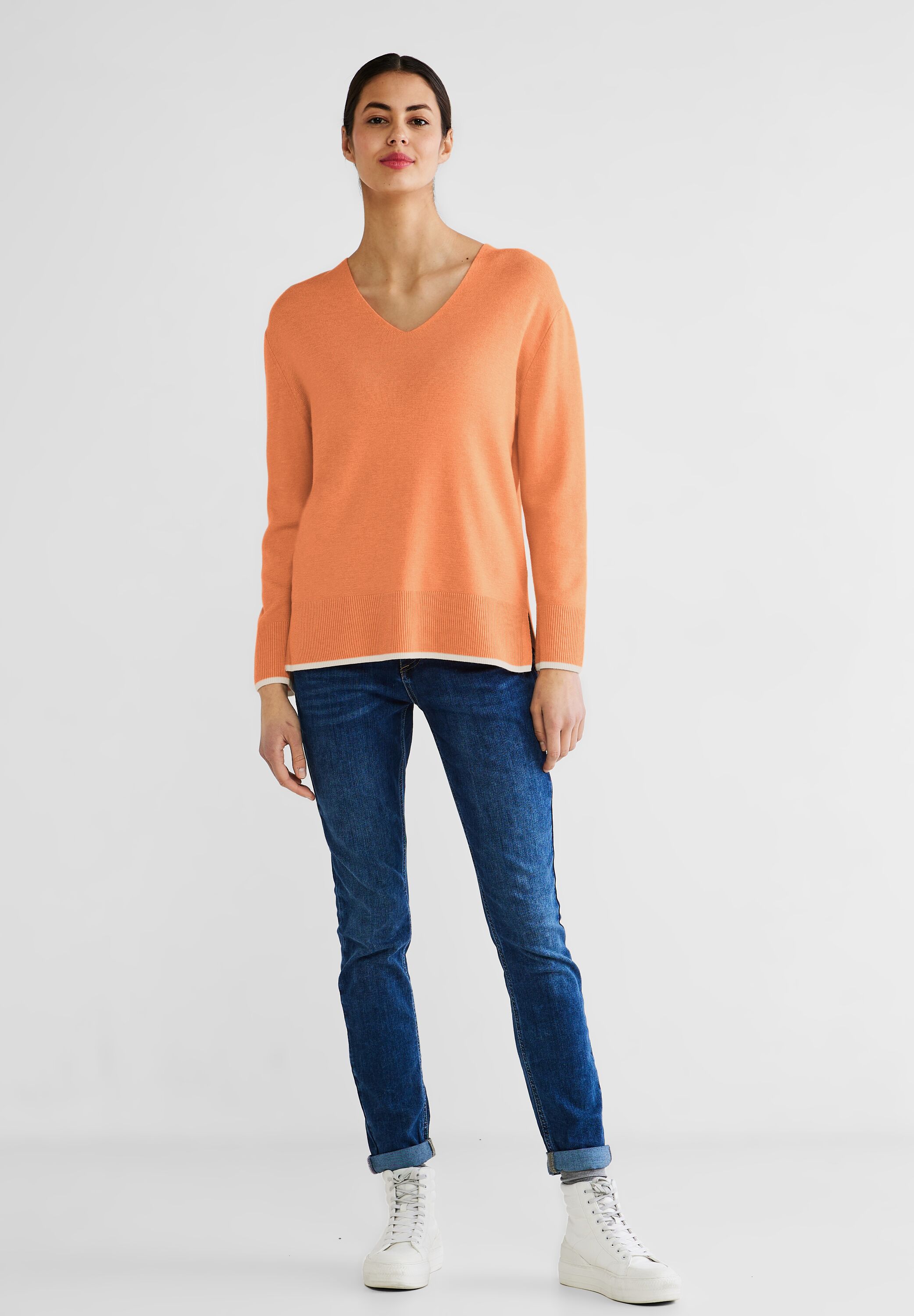 Pullover mit V-Ausschnitt