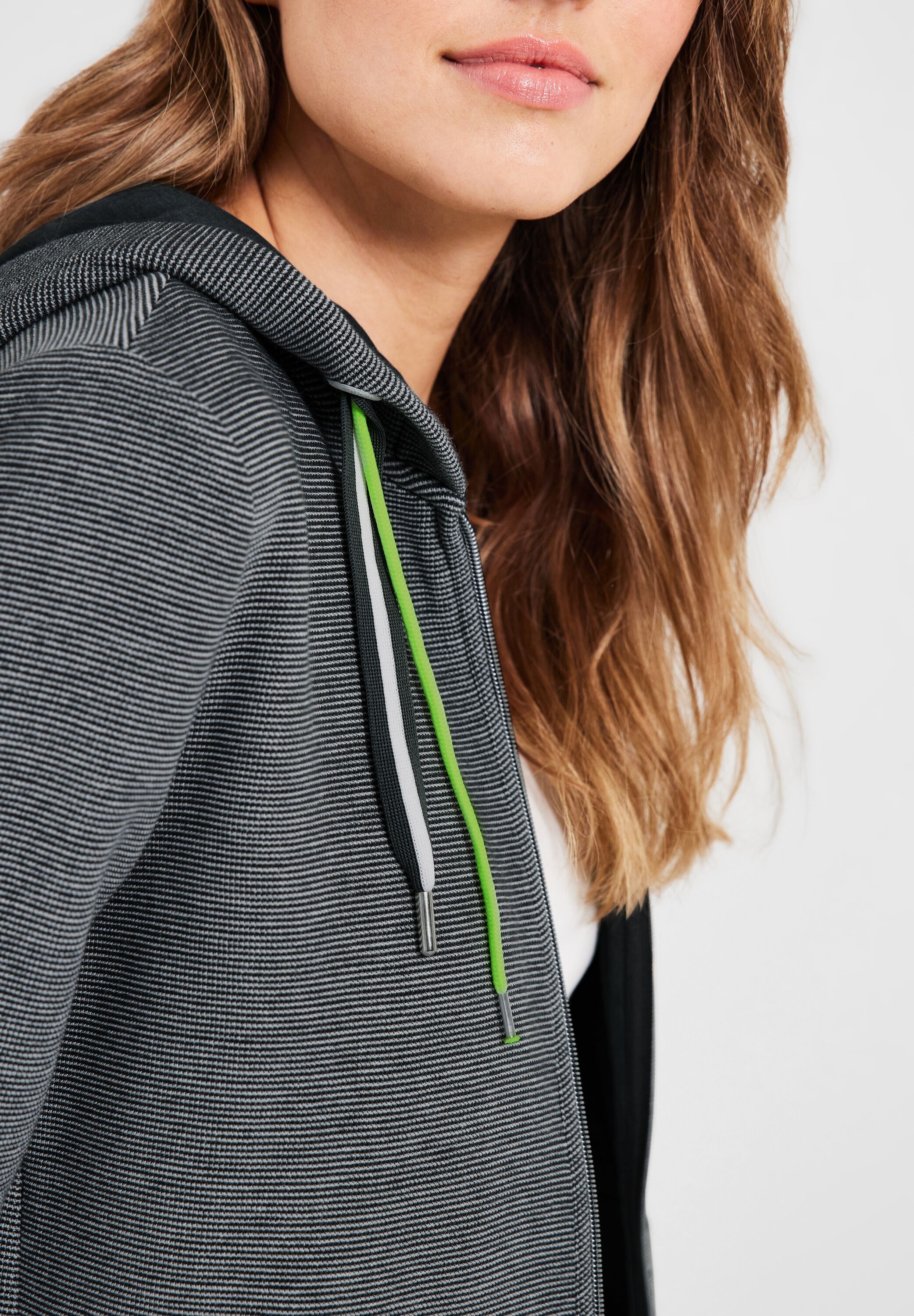 Shirtjacke mit Kapuze