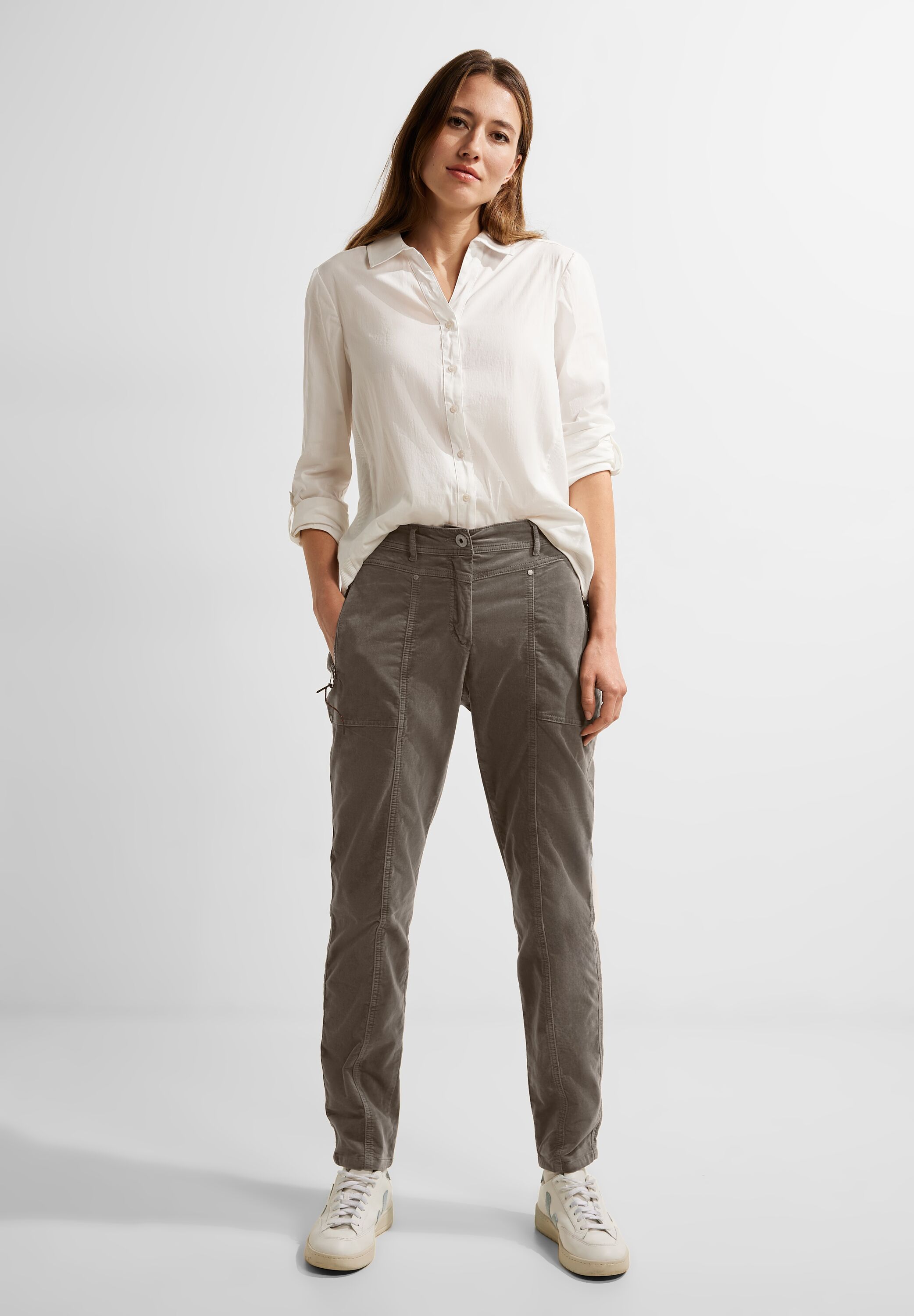 Casual Fit Hose