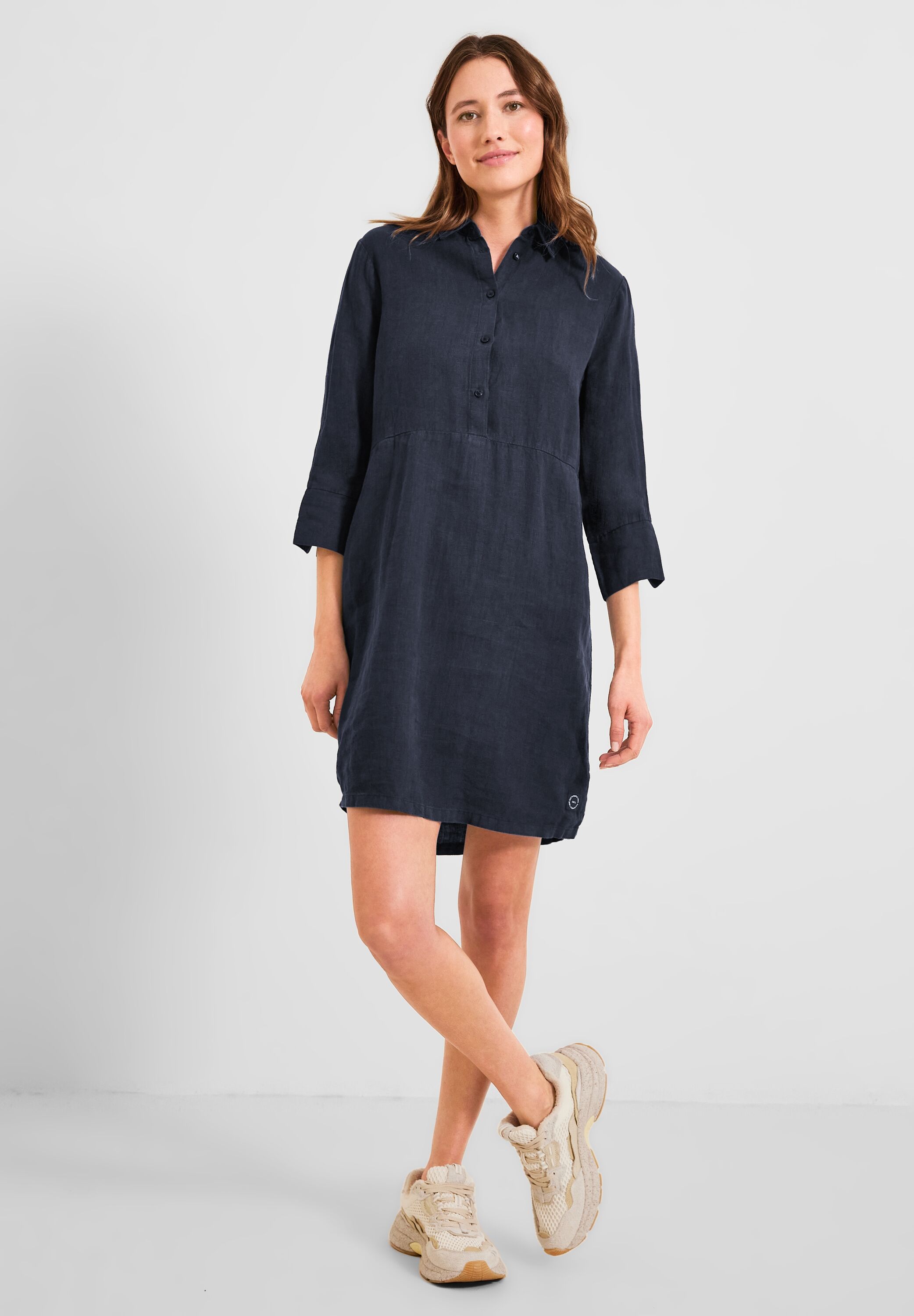 Leinenkleid mit Knopfleiste
