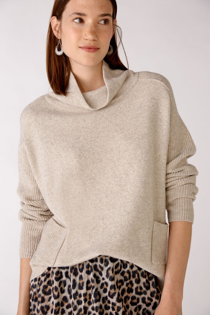 Pullover mit aufgesetzten Taschen
