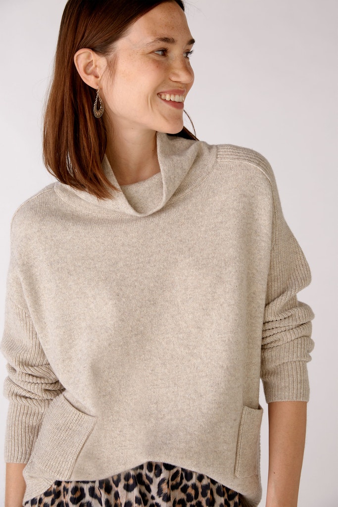 Pullover mit aufgesetzten Taschen