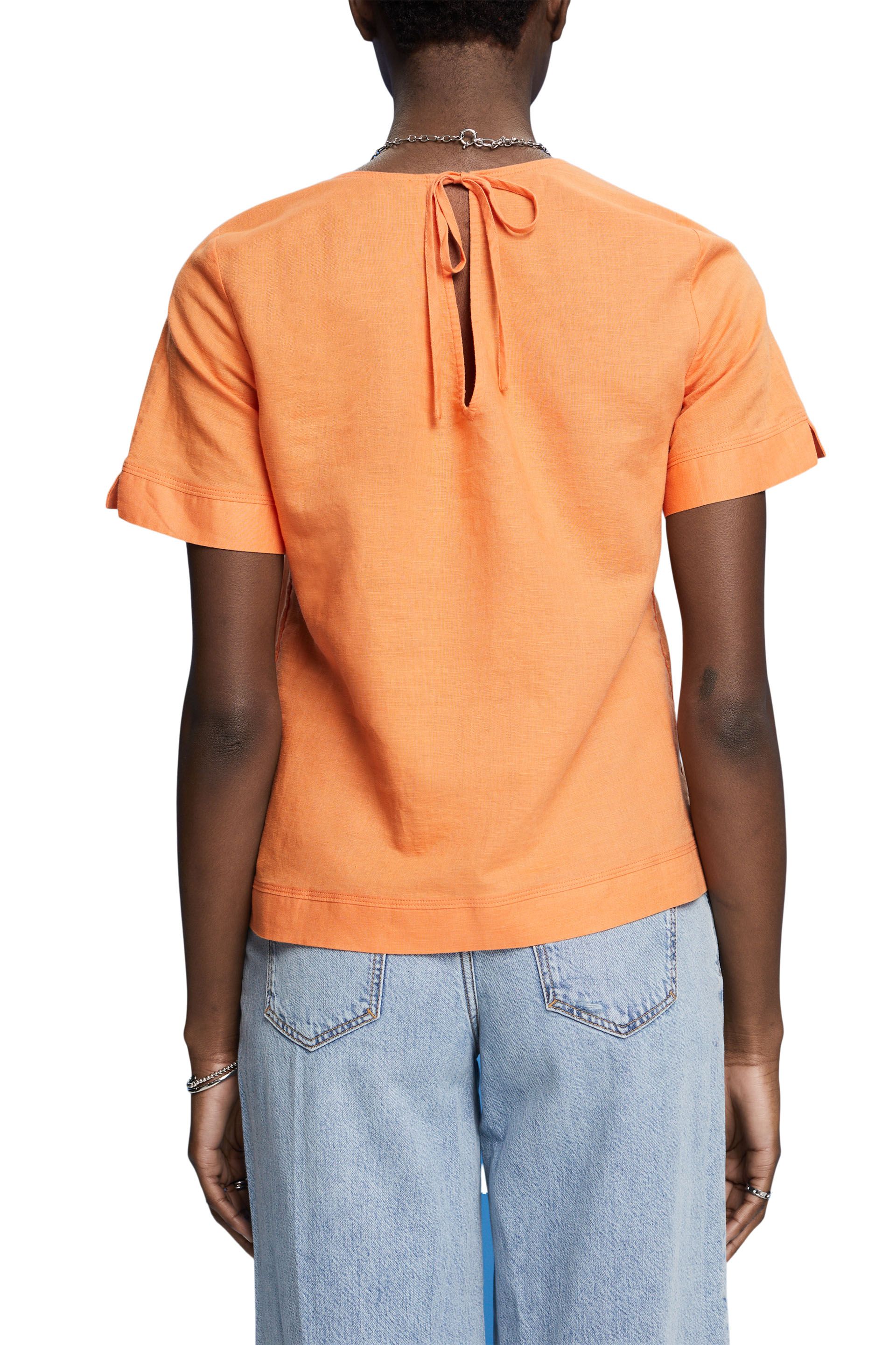 Bluse mit Tropfenverschluss