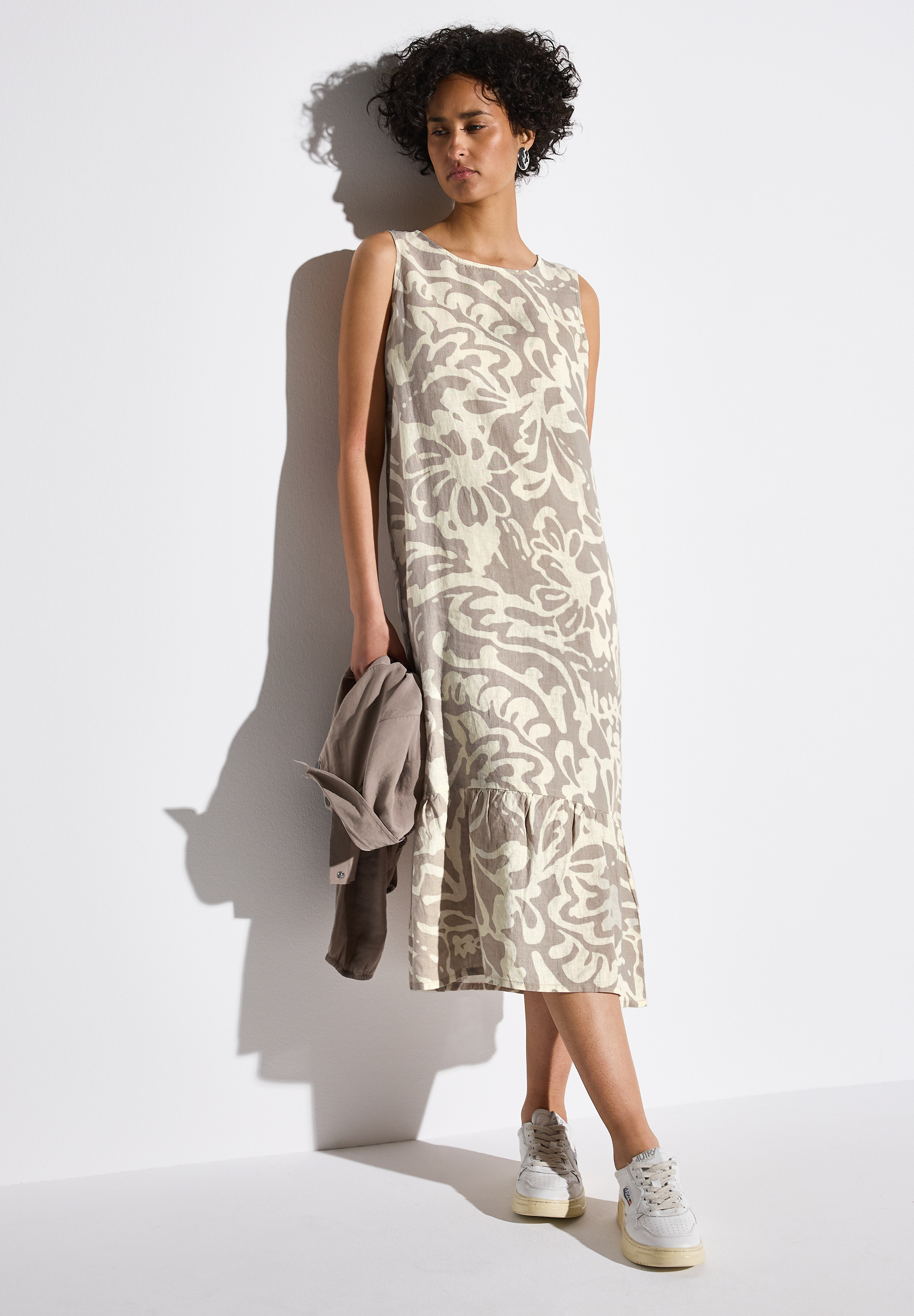 Gemustertes Volant-Kleid