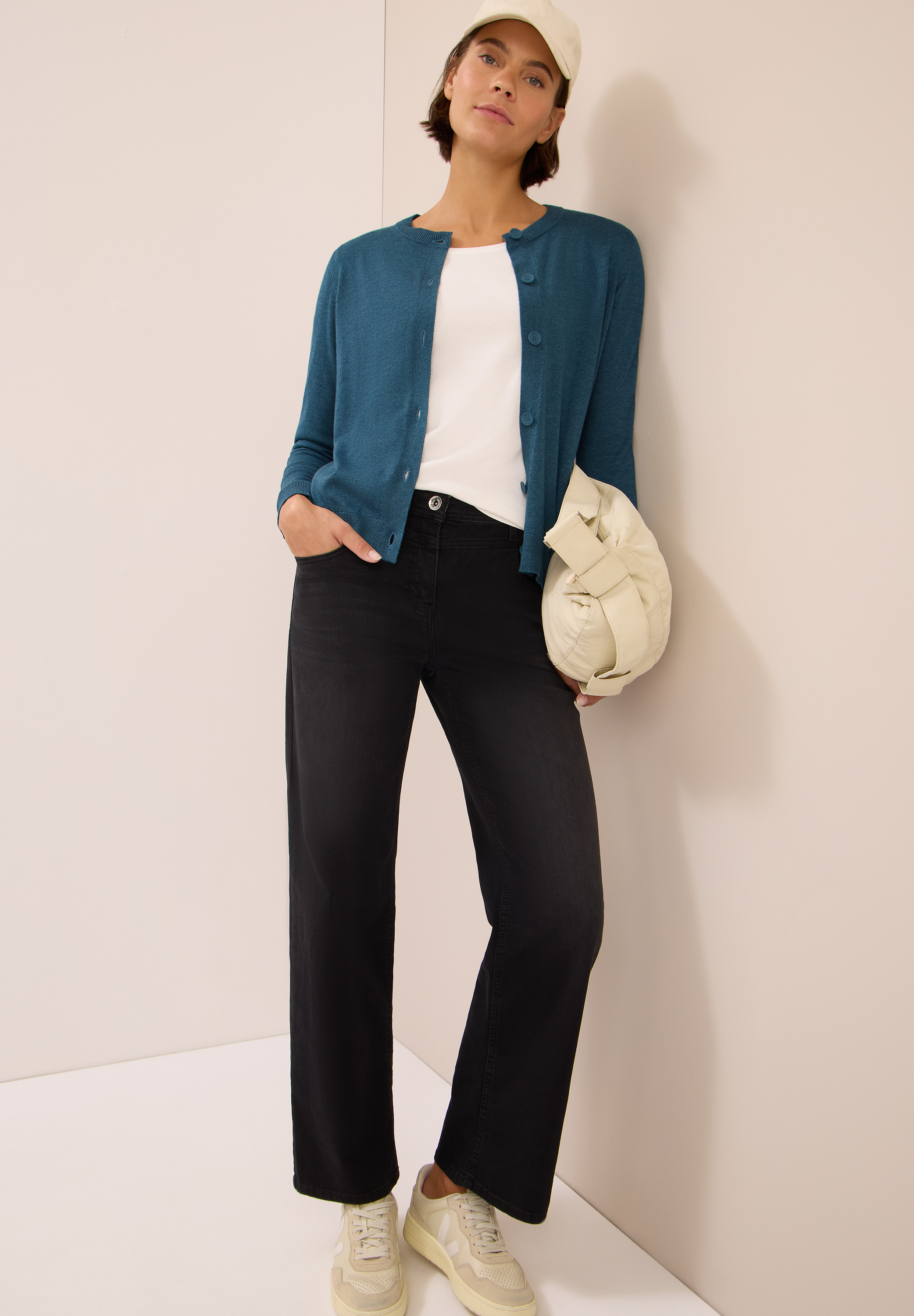 Strickjacke mit Knopfleiste