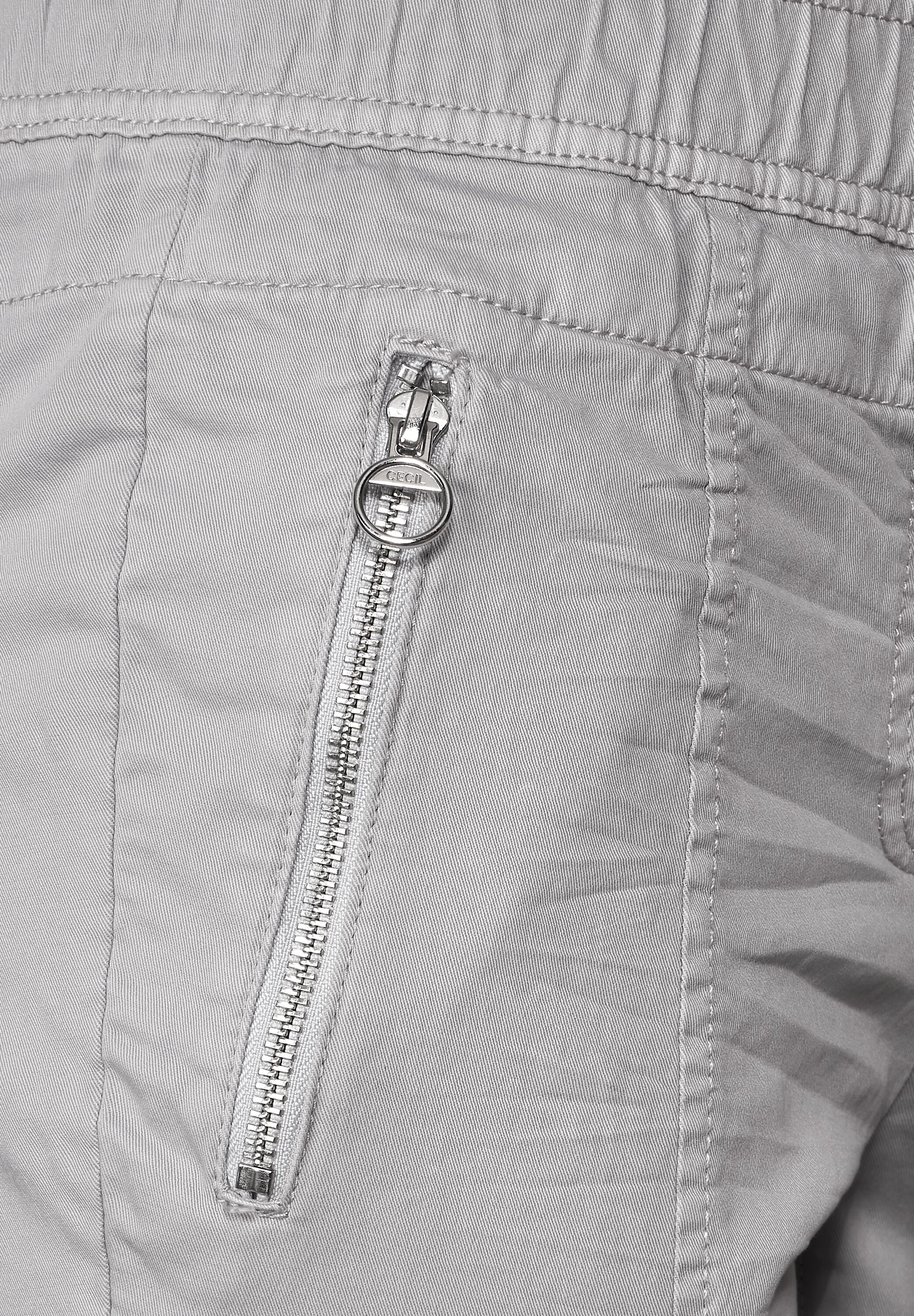 Casual Fit Hose