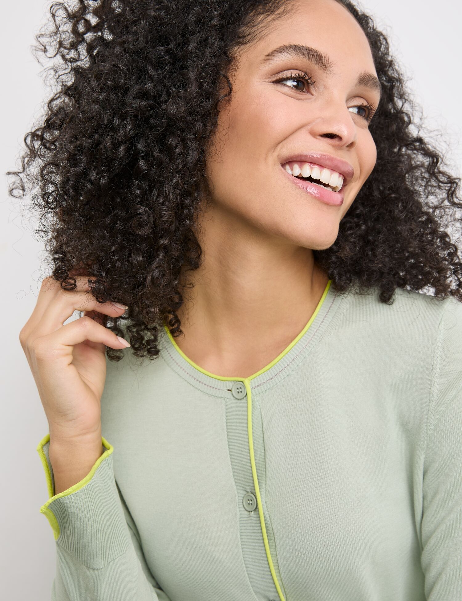 Cardigan mit geschlitztem Ärmelsaum