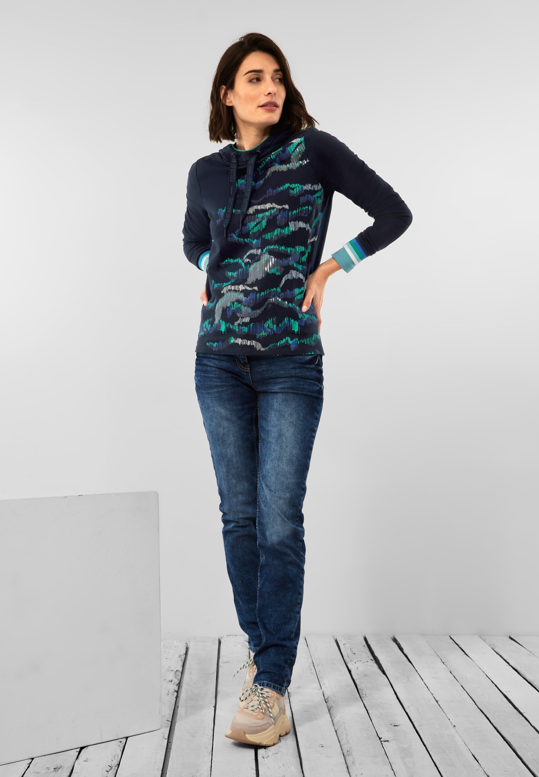 Kapuzenshirt mit Partprint