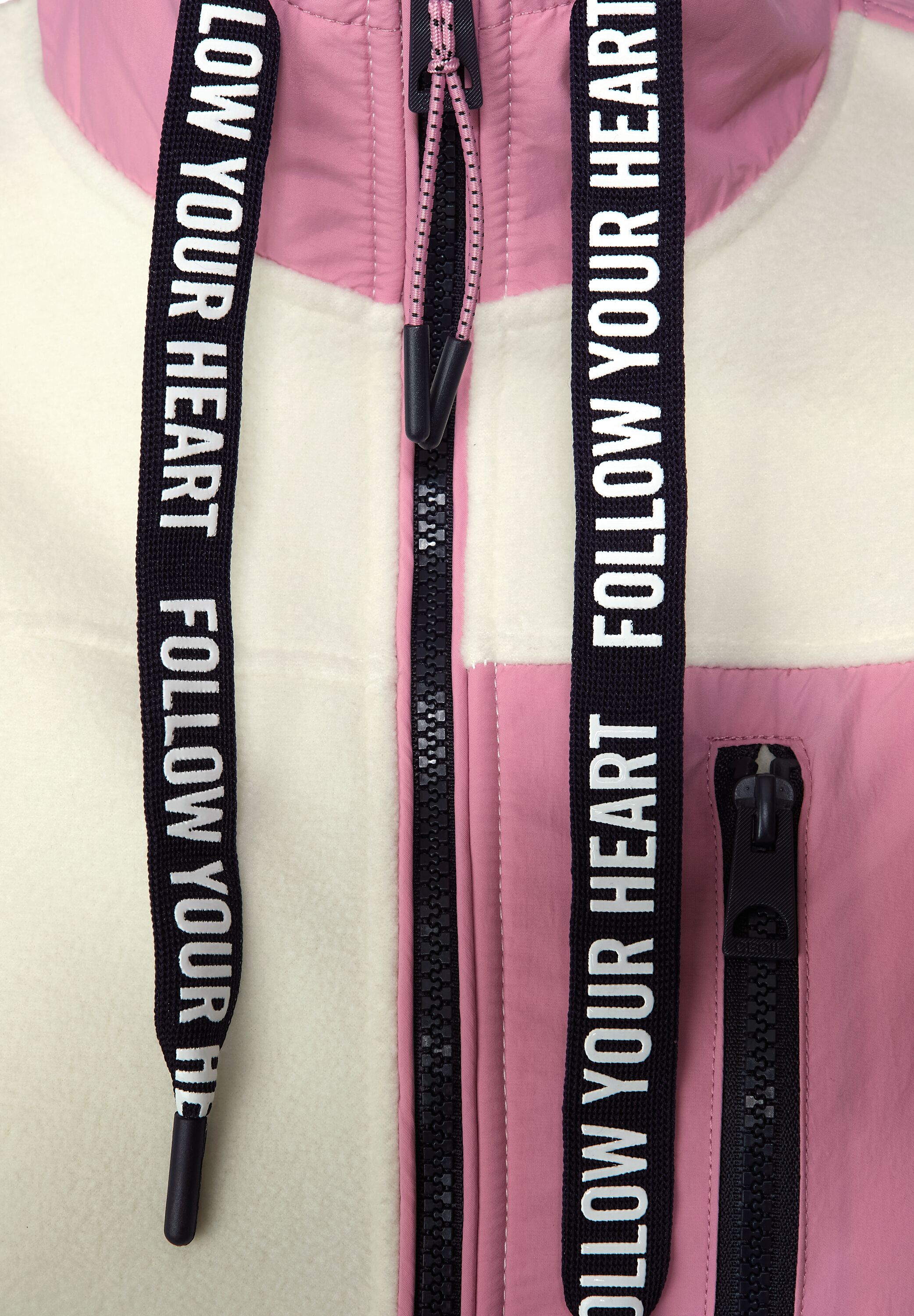 Fleecejacke im Materialmix