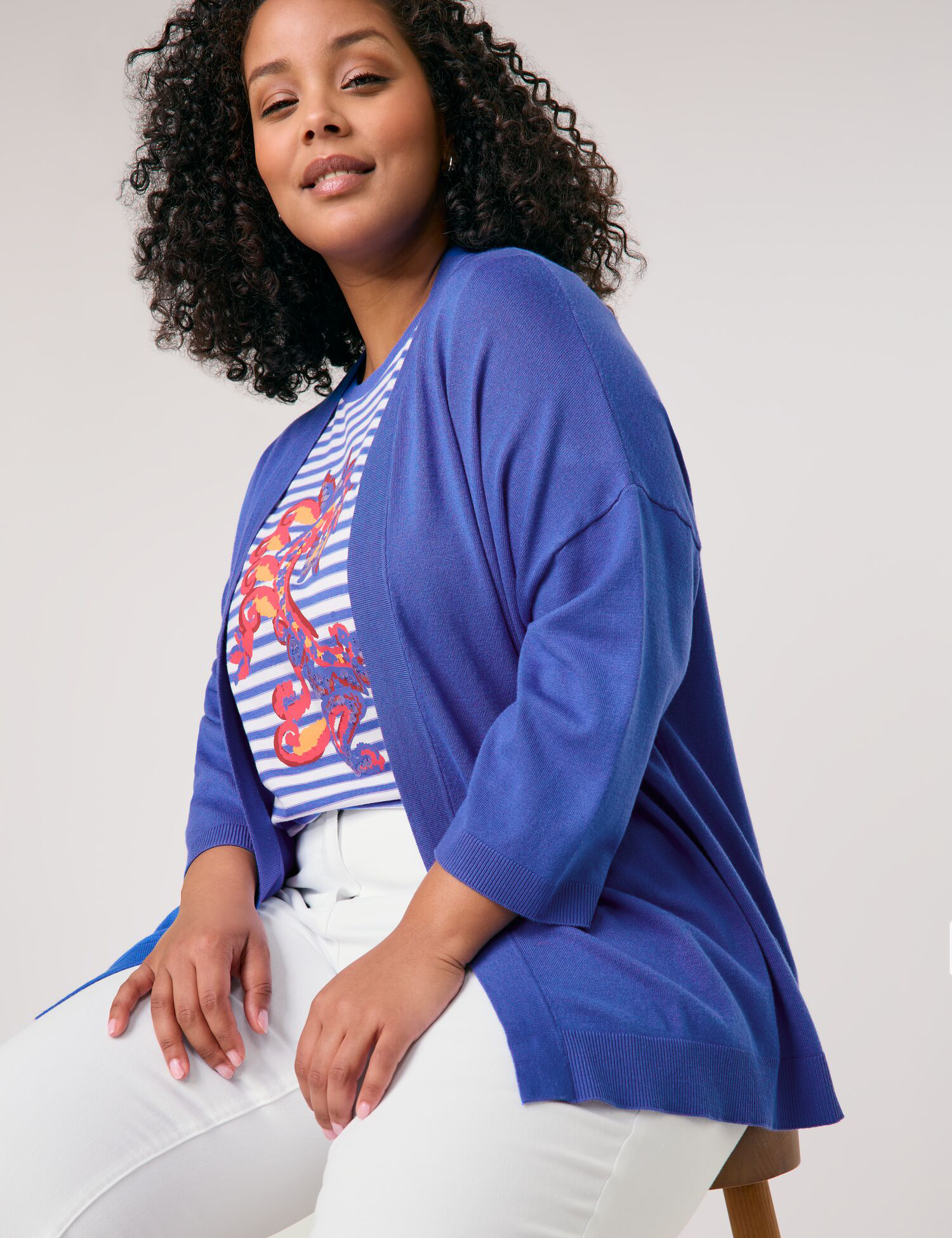 Lässige Strickjacke mit halbem Arm