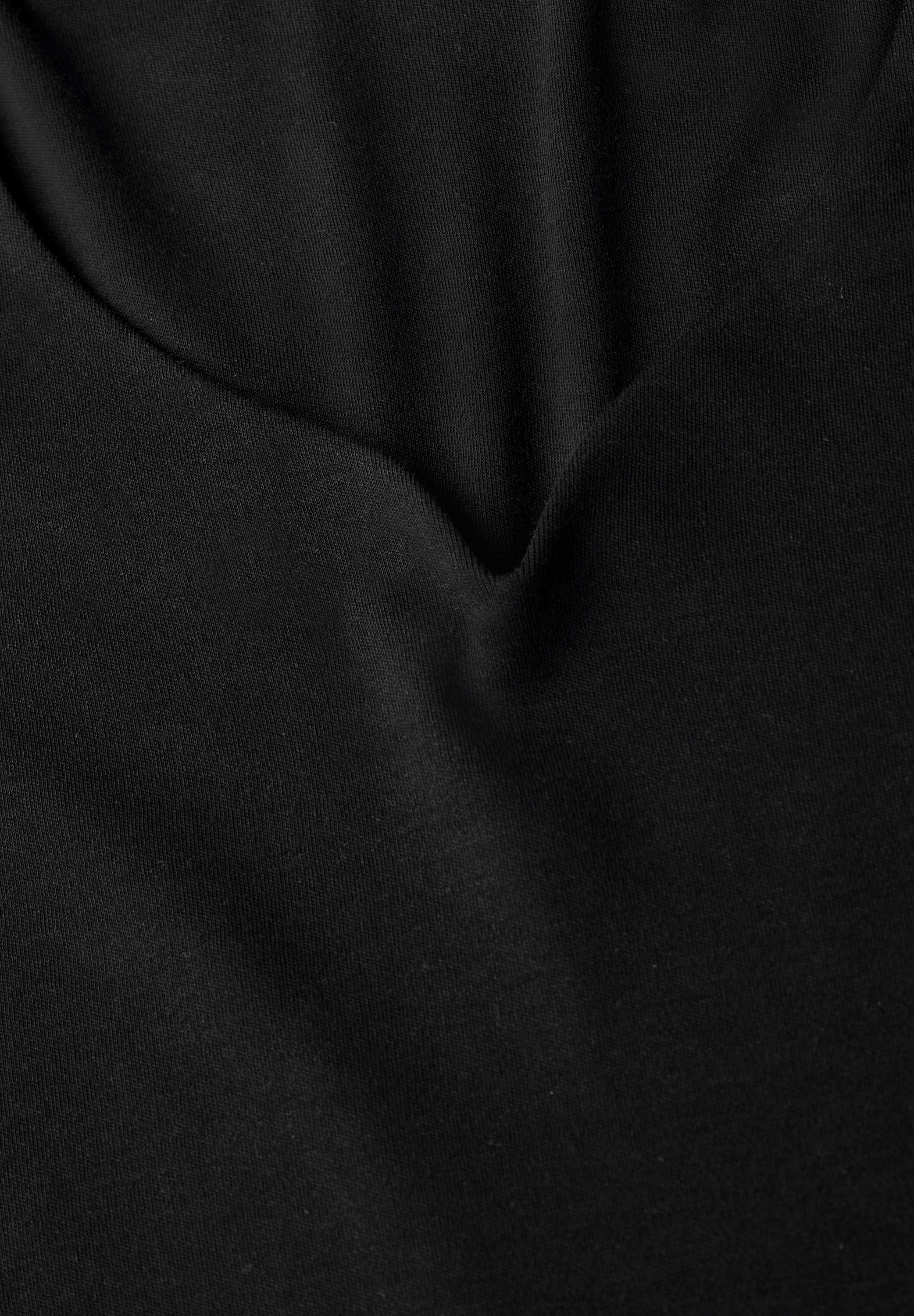 Shirt mit Herzausschnitt