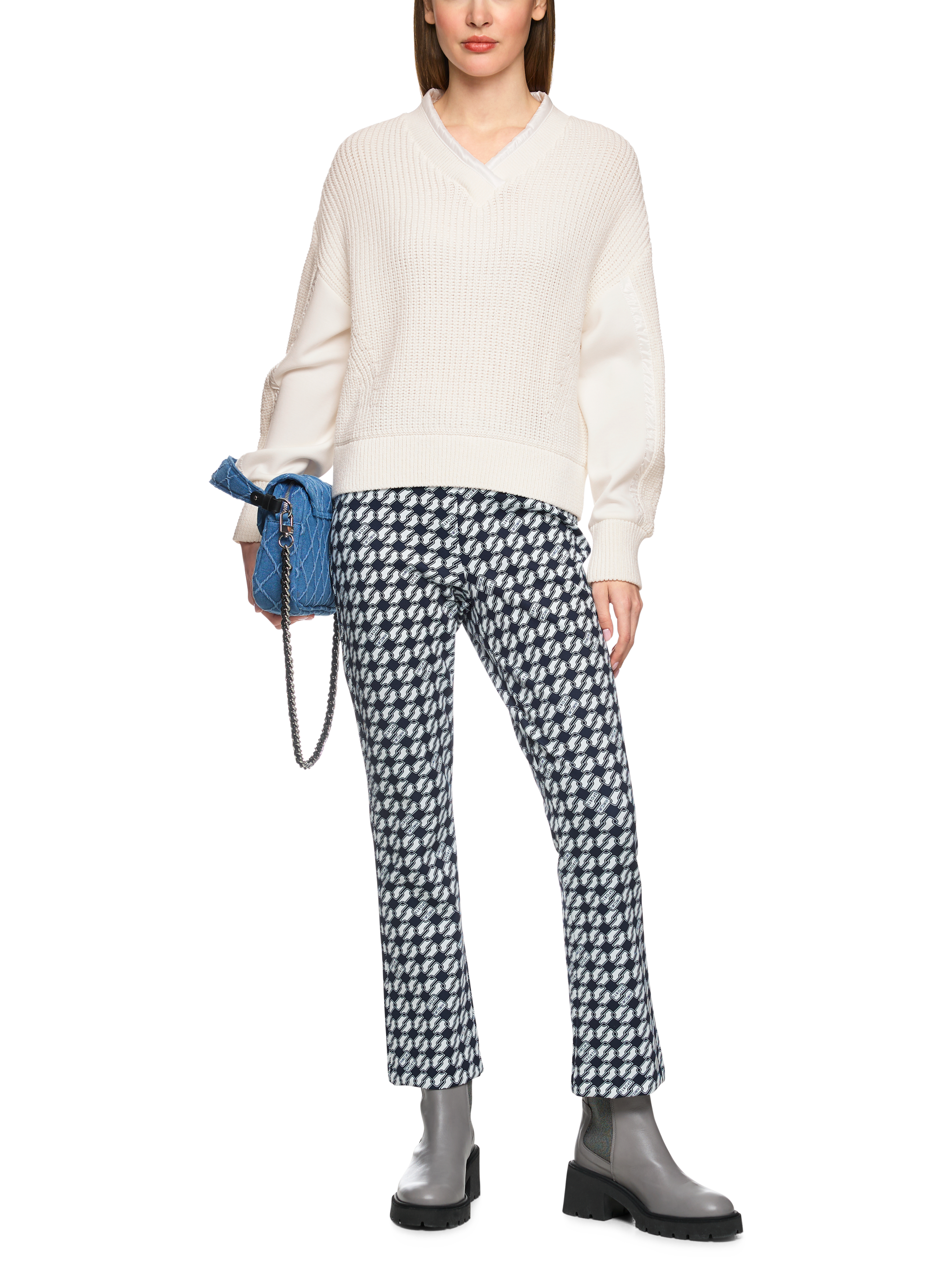 Grobstrickpullover Knitted in Germany