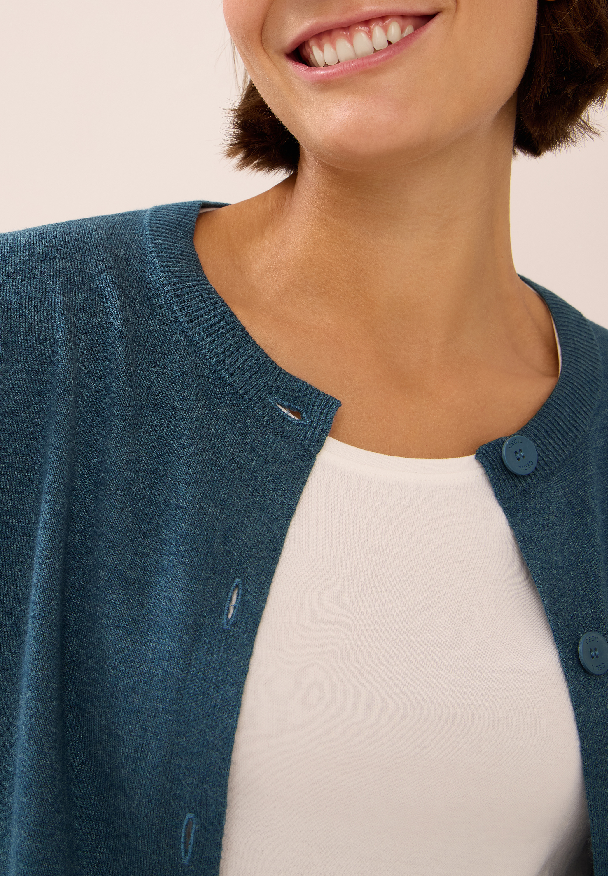 Strickjacke mit Knopfleiste