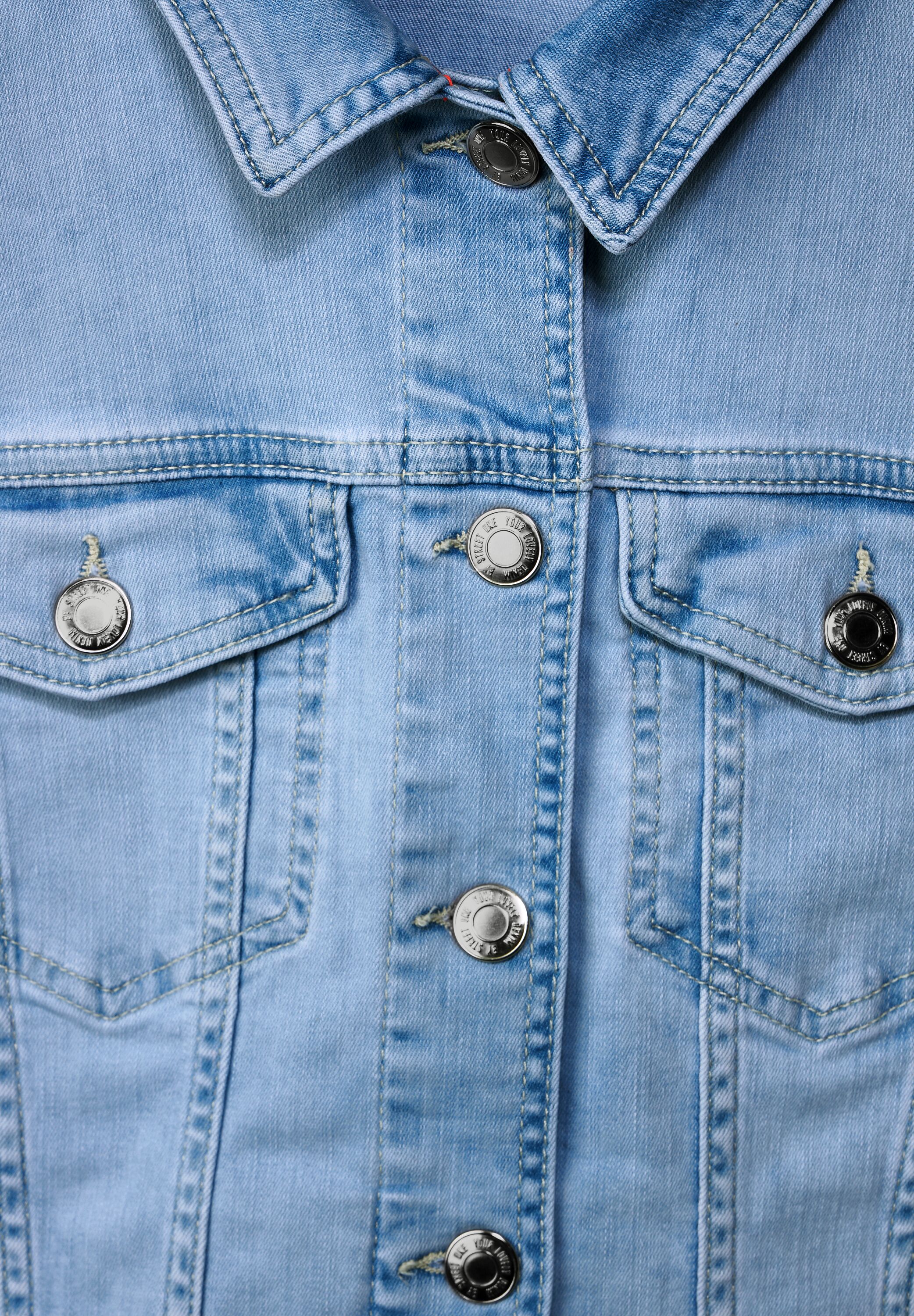 Jeansjacke in Hellblau