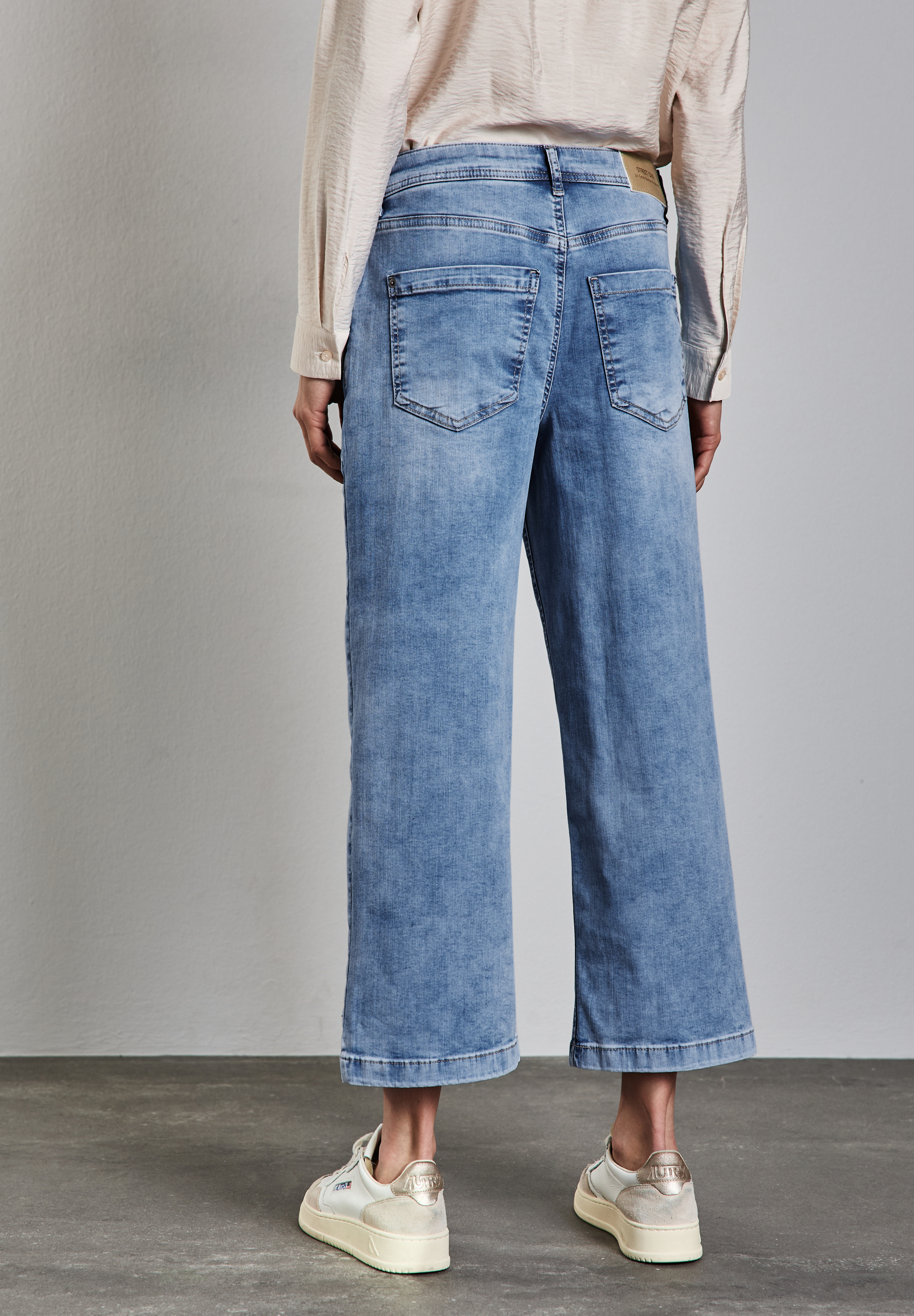Wide Leg Jeans