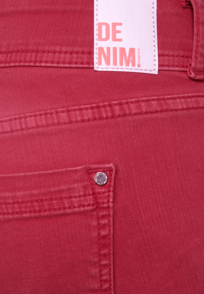 Farbige Casual Fit Jeans