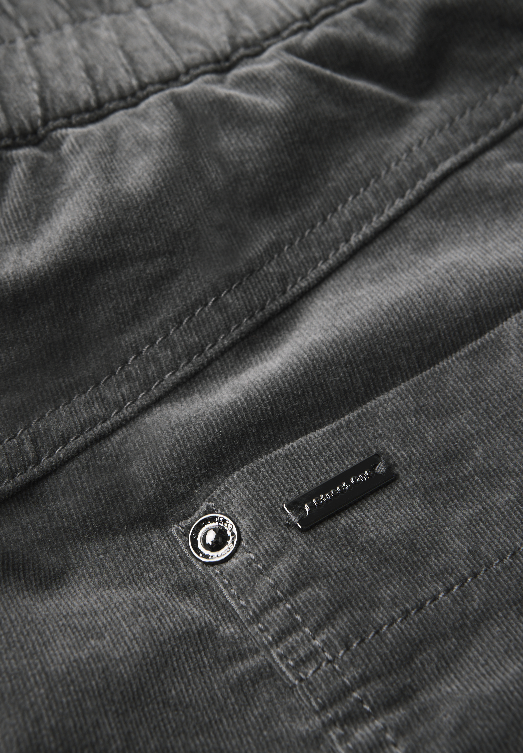 Loose Fit Cordhose