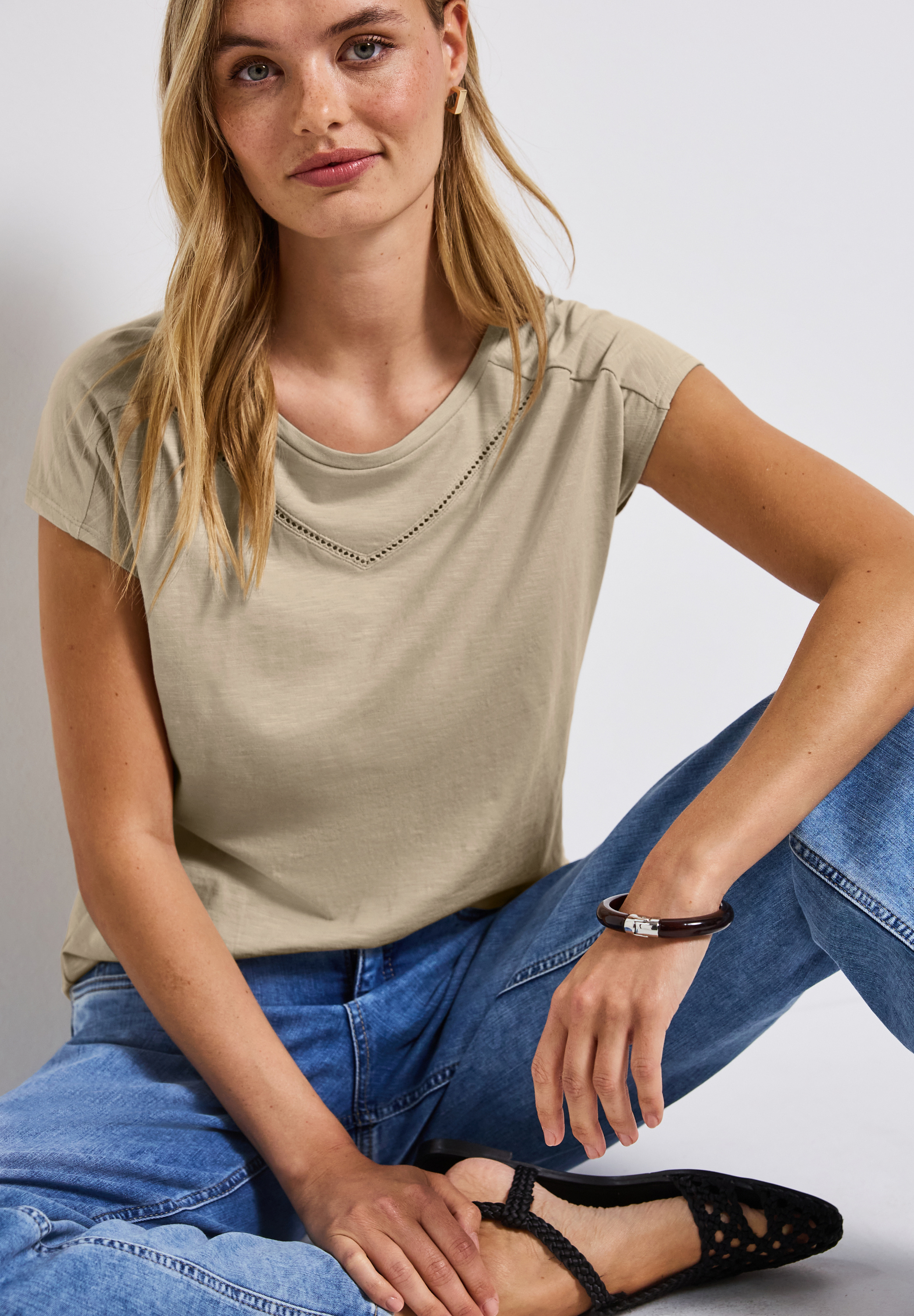 Shirt mit Dekotape Shirt mit Dekotape