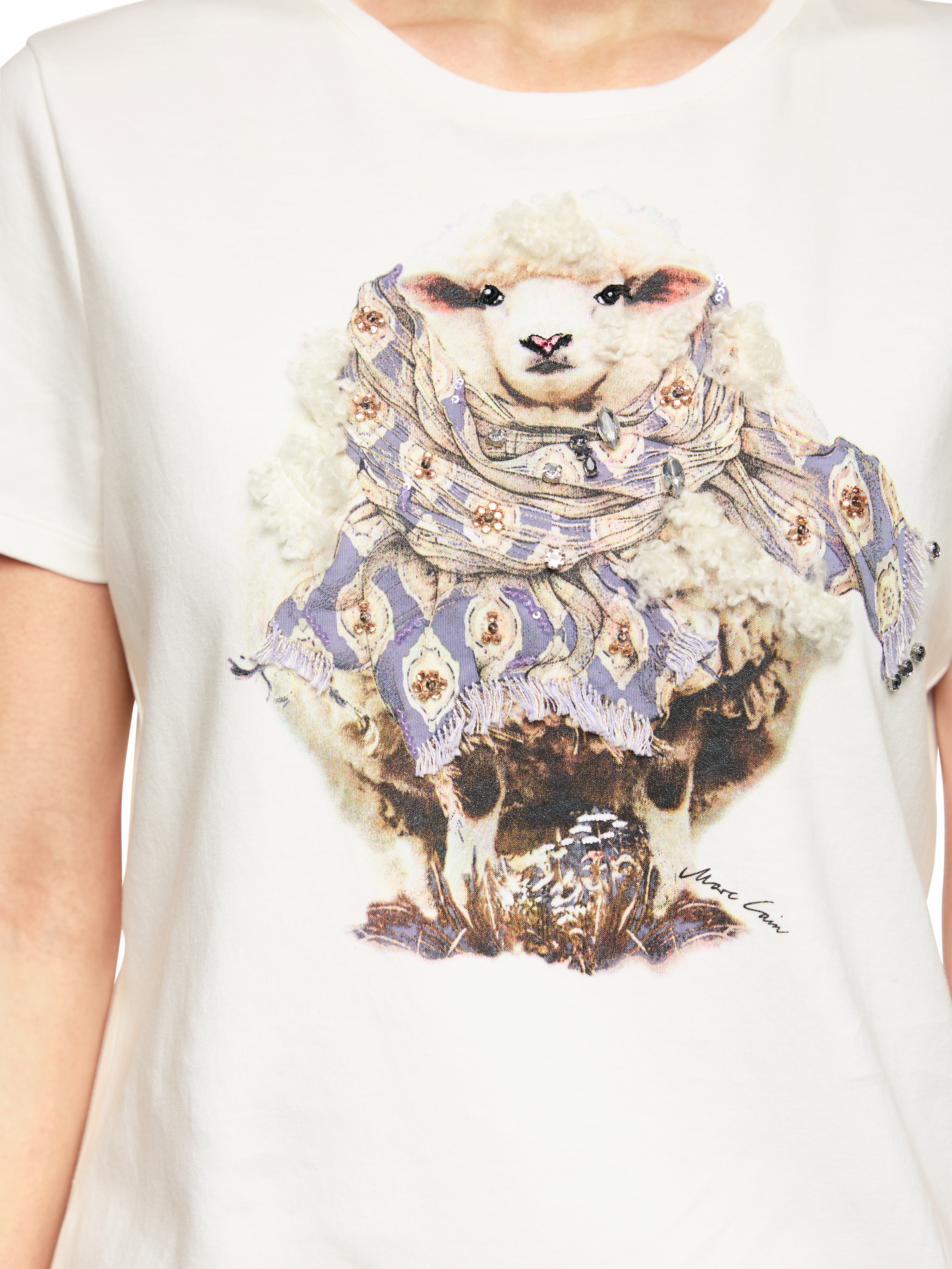 T-Shirt mit 3D-Applikation