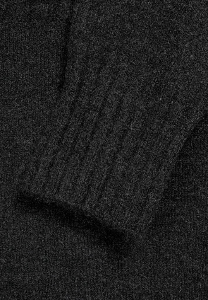 Pullover mit Rollkragen